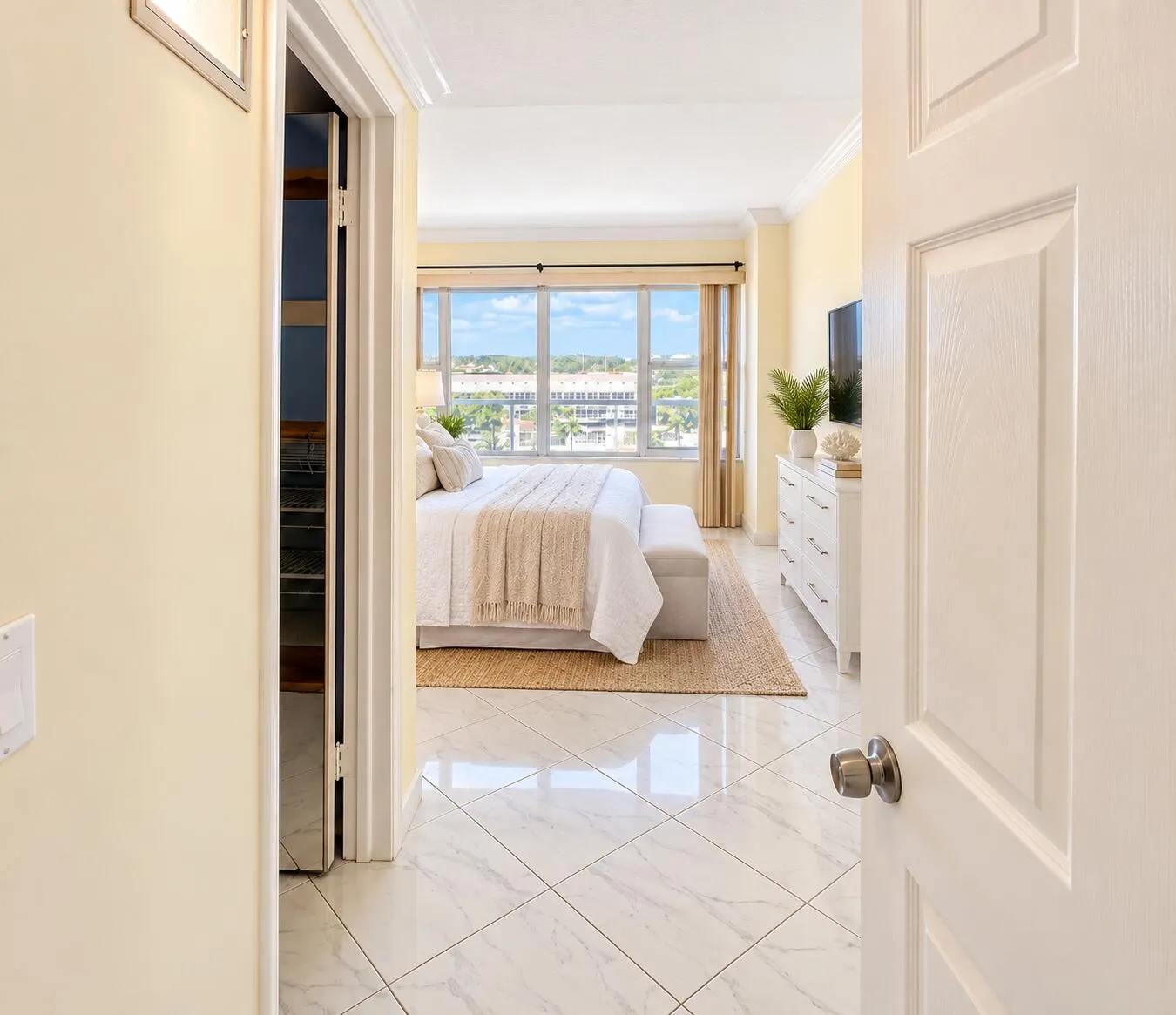 3700 GALT OCEAN Drive #712