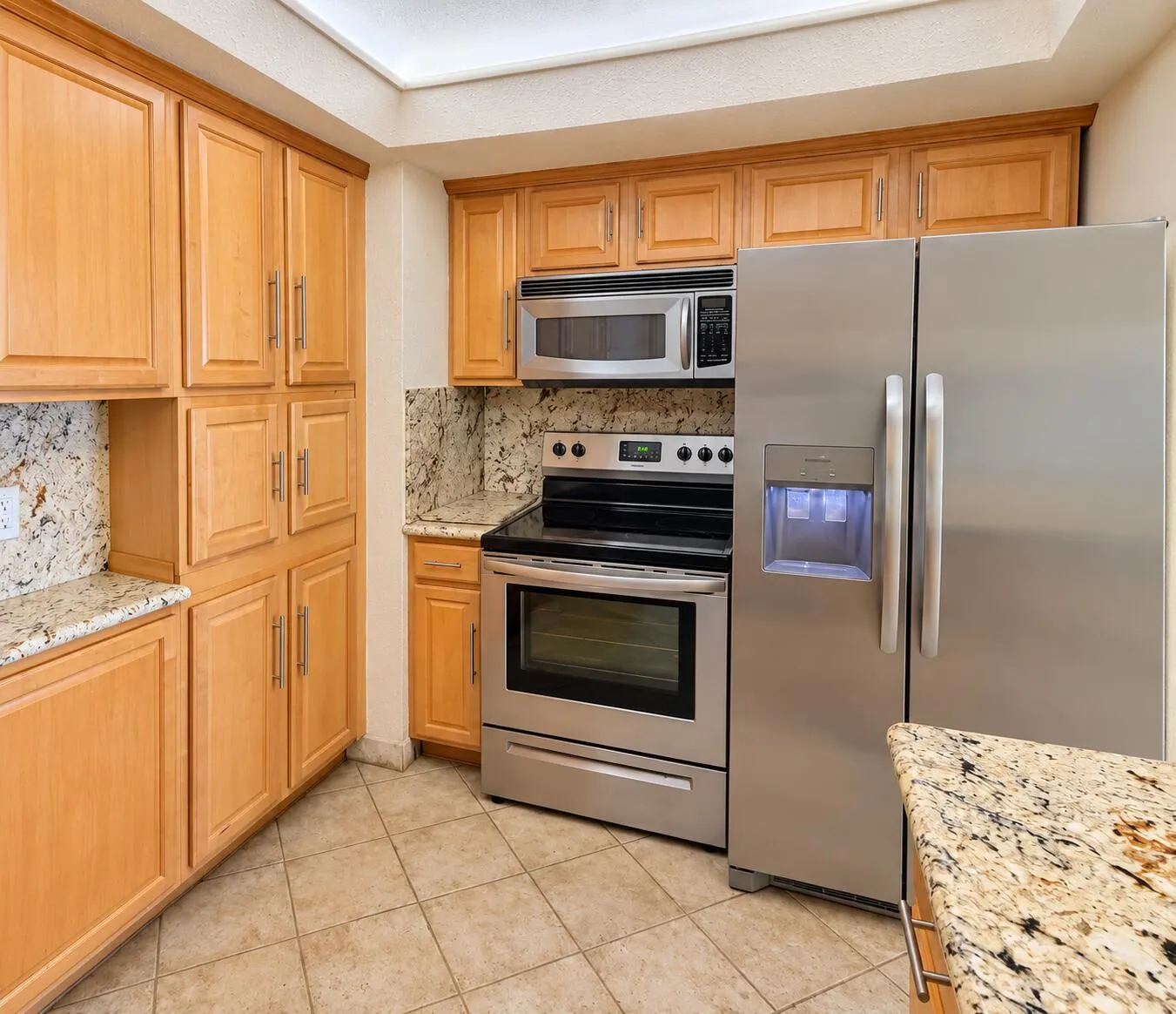 3700 GALT OCEAN Drive #712
