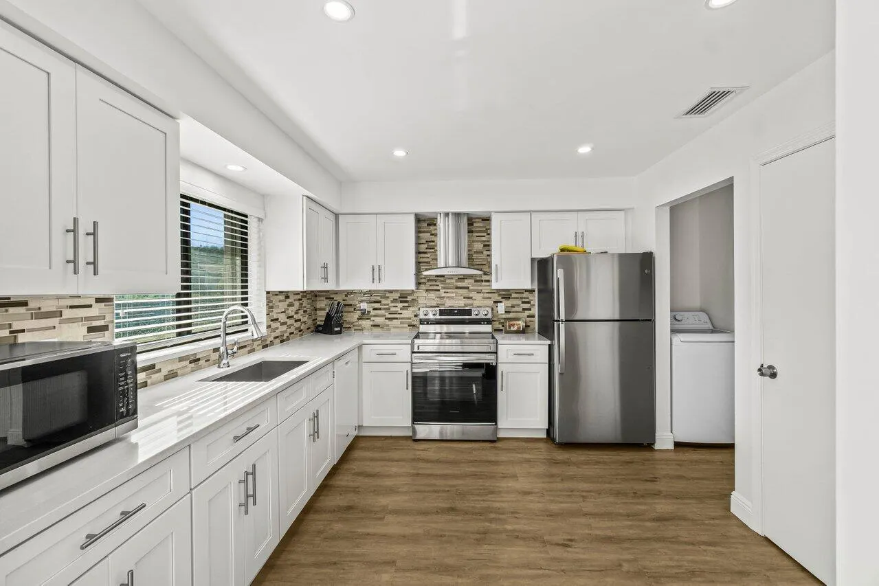 4862 Equestrian Road