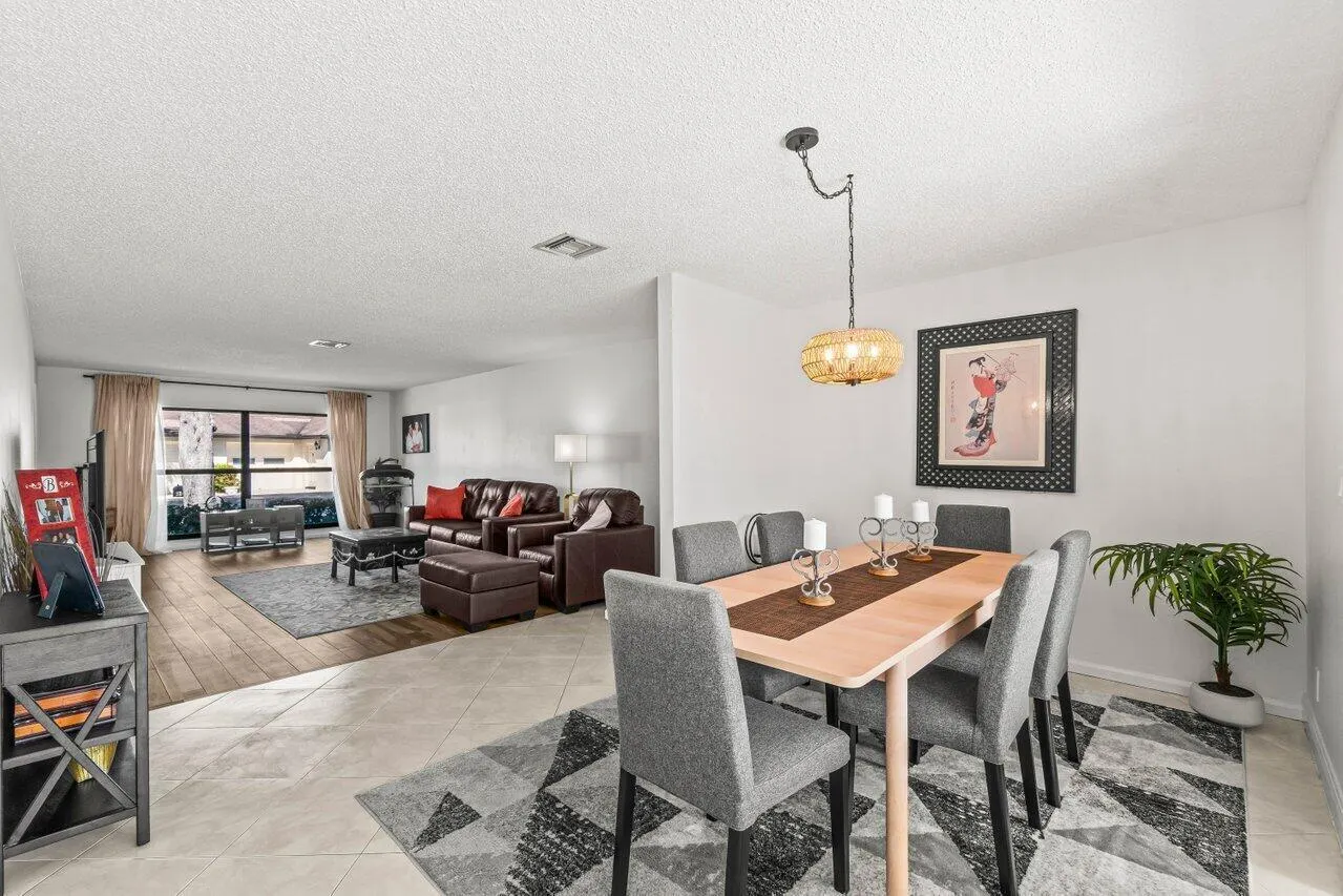 4862 Equestrian Road
