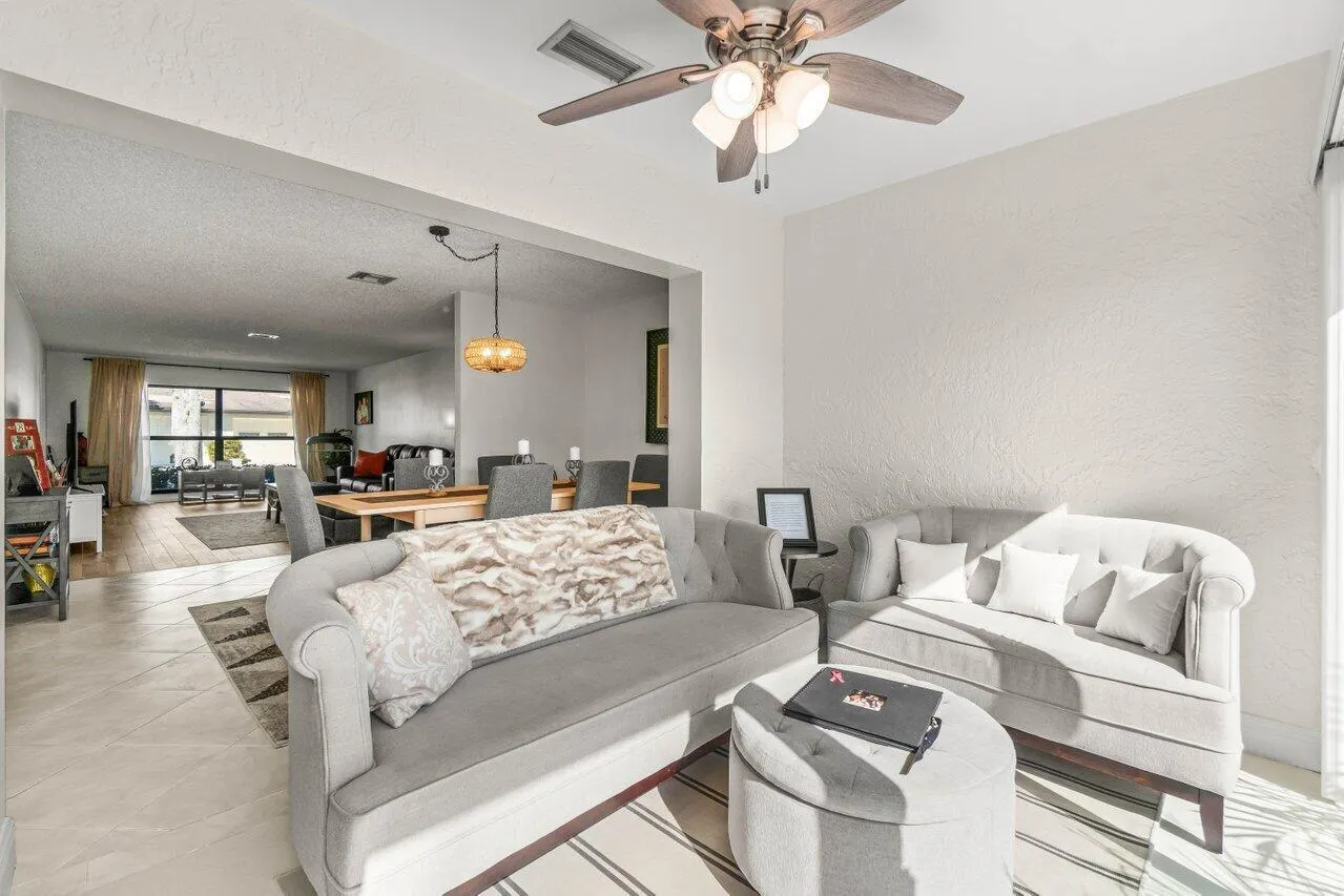 4862 Equestrian Road