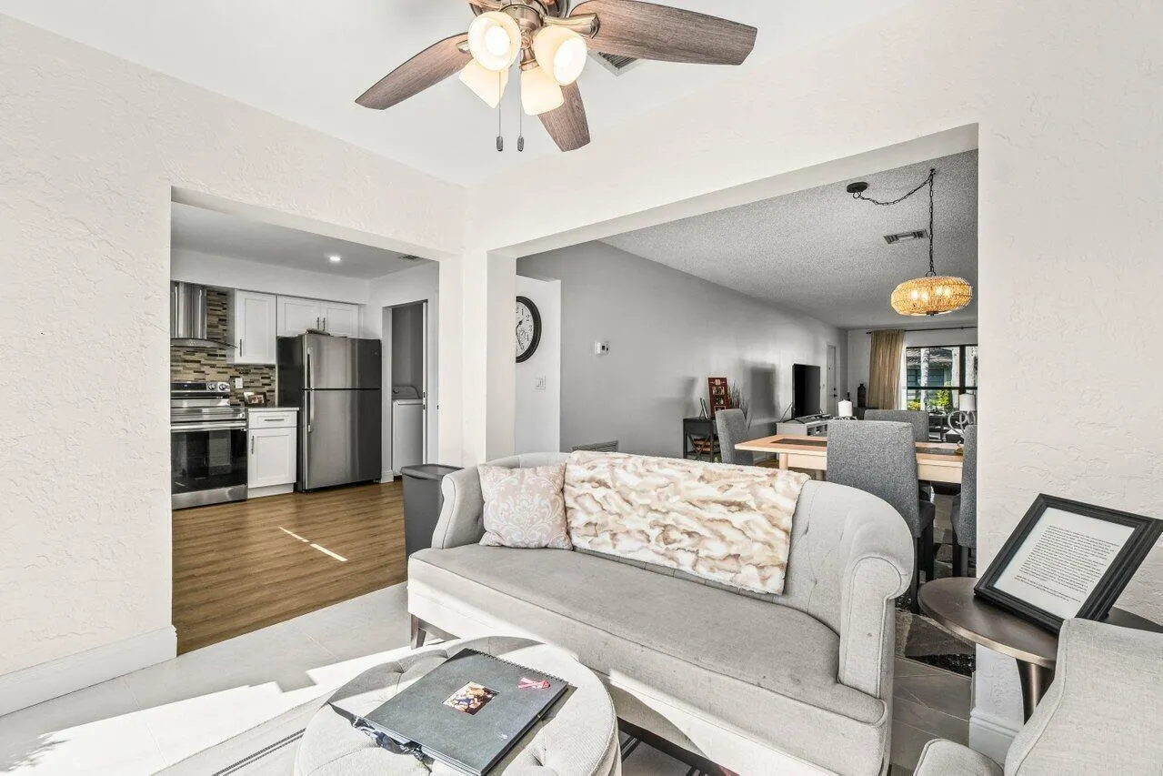 4862 Equestrian Road