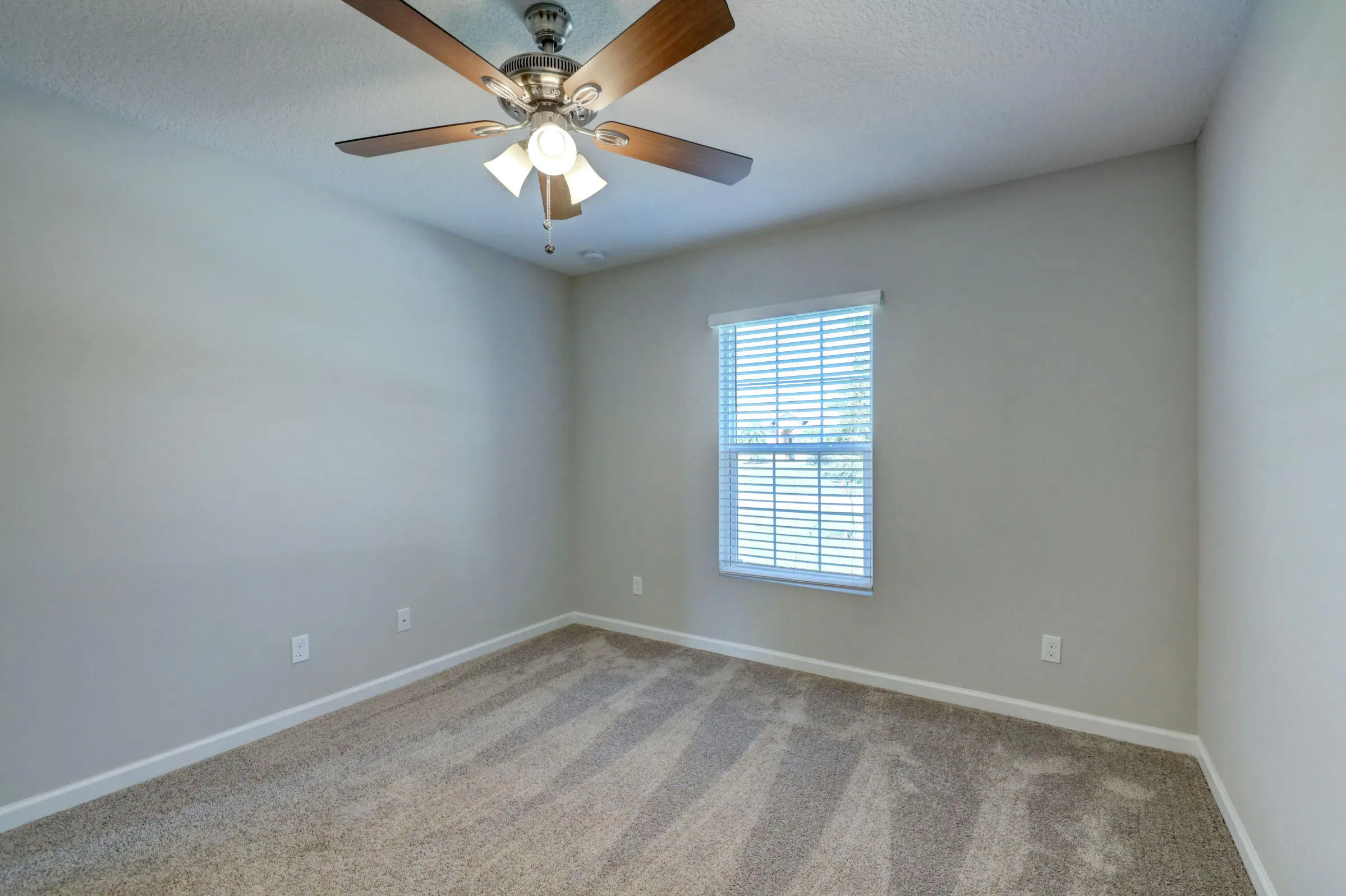 588 SW S Quick Circle