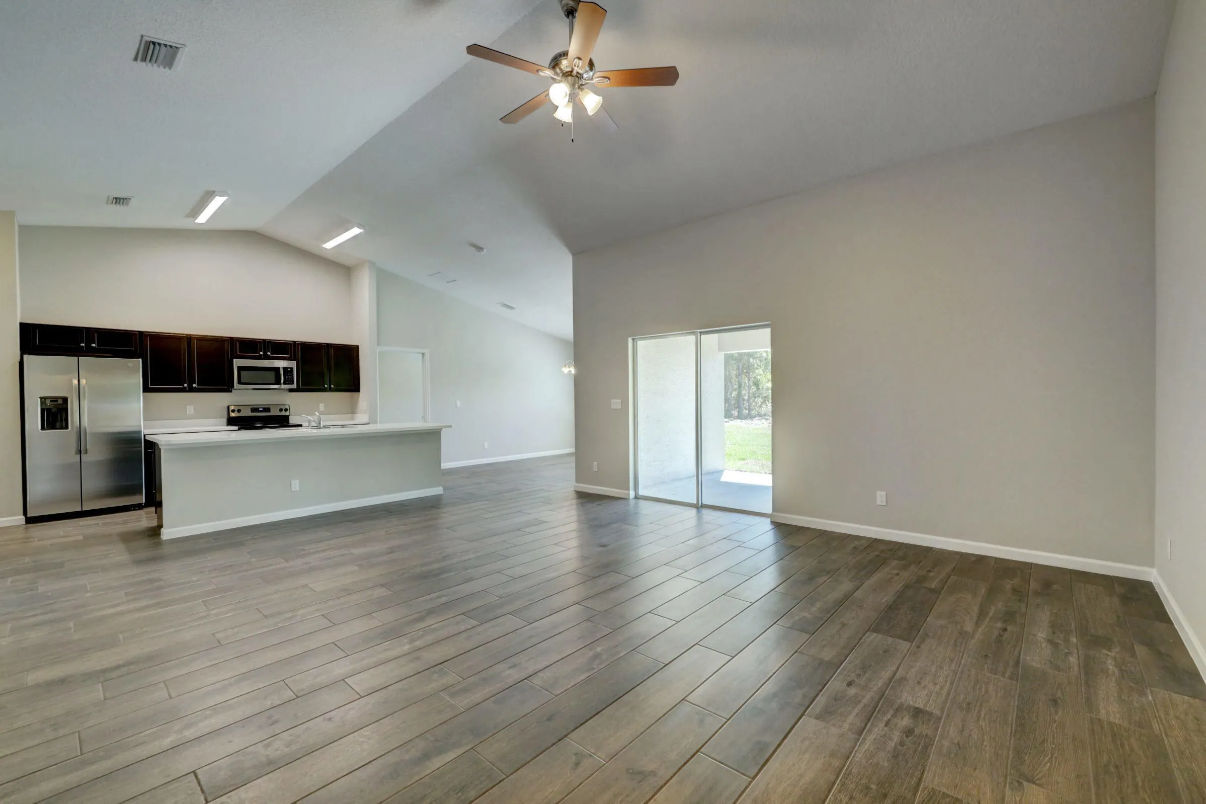 588 SW S Quick Circle