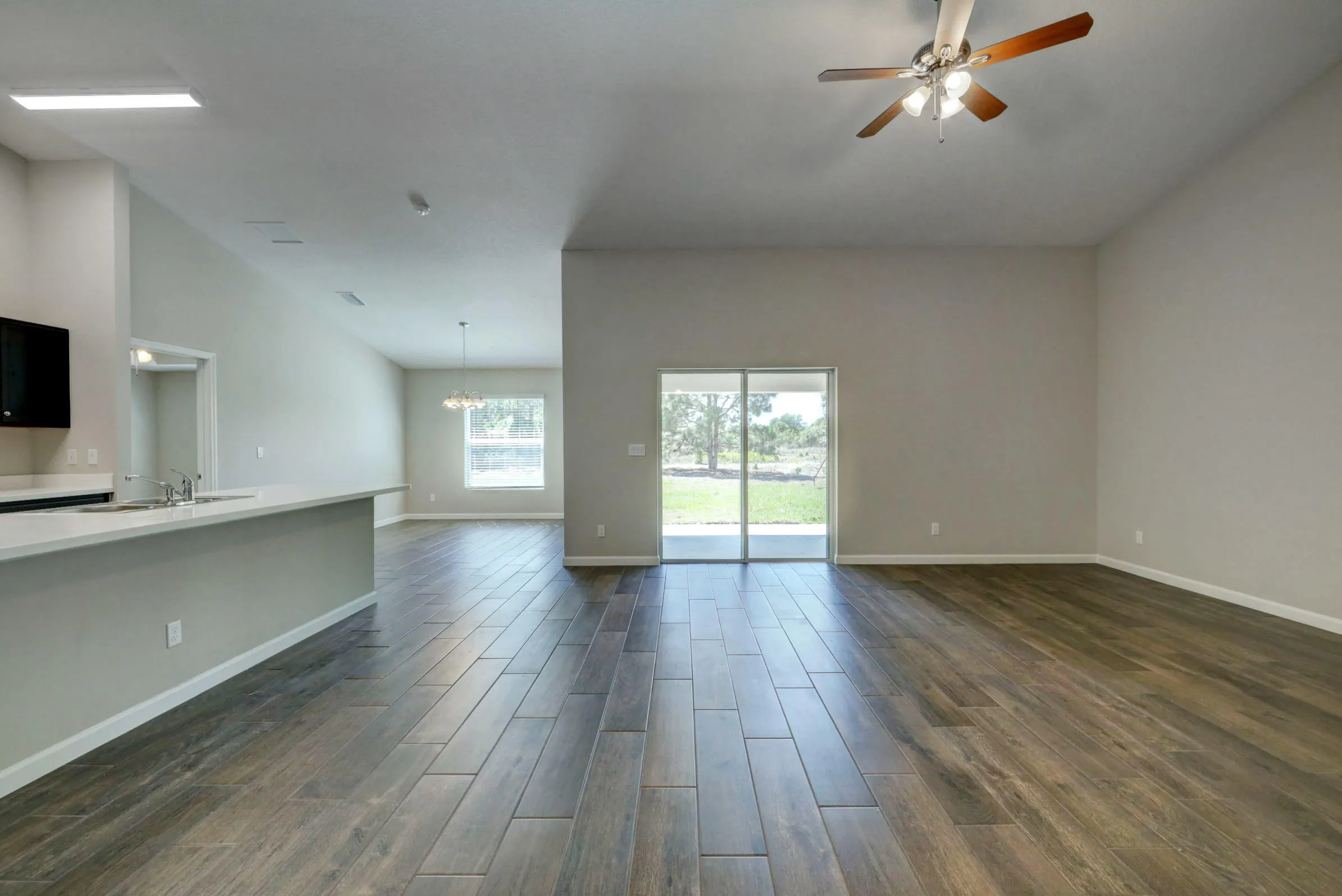 588 SW S Quick Circle