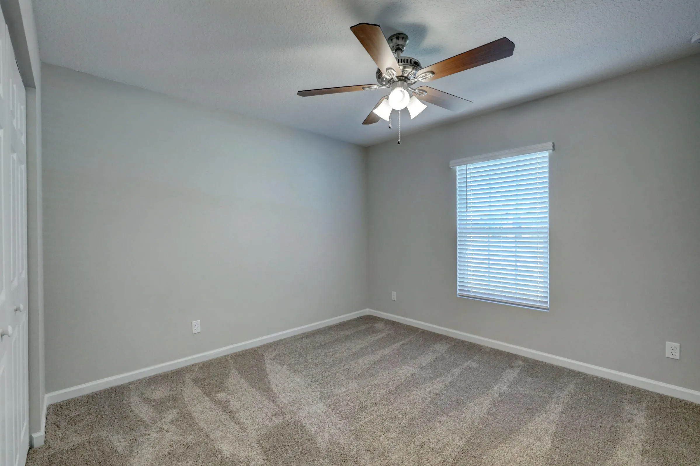 588 SW S Quick Circle