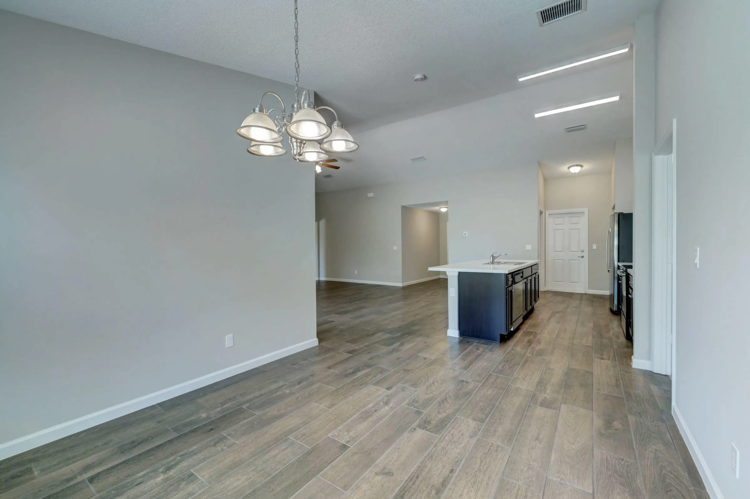588 SW S Quick Circle