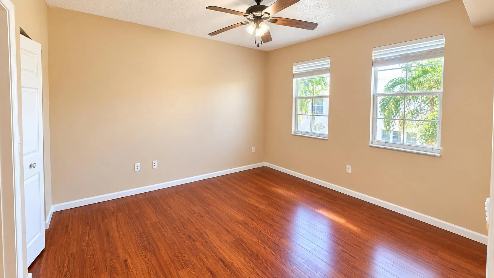 533 NE 3RD Avenue #548