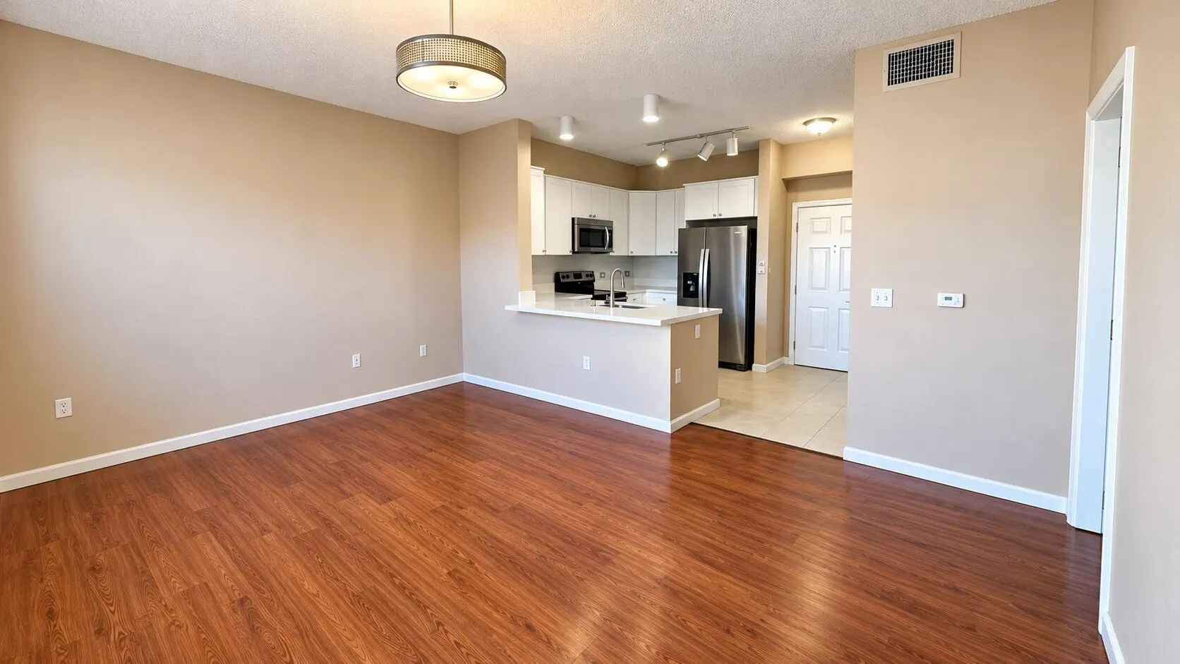 533 NE 3RD Avenue #548