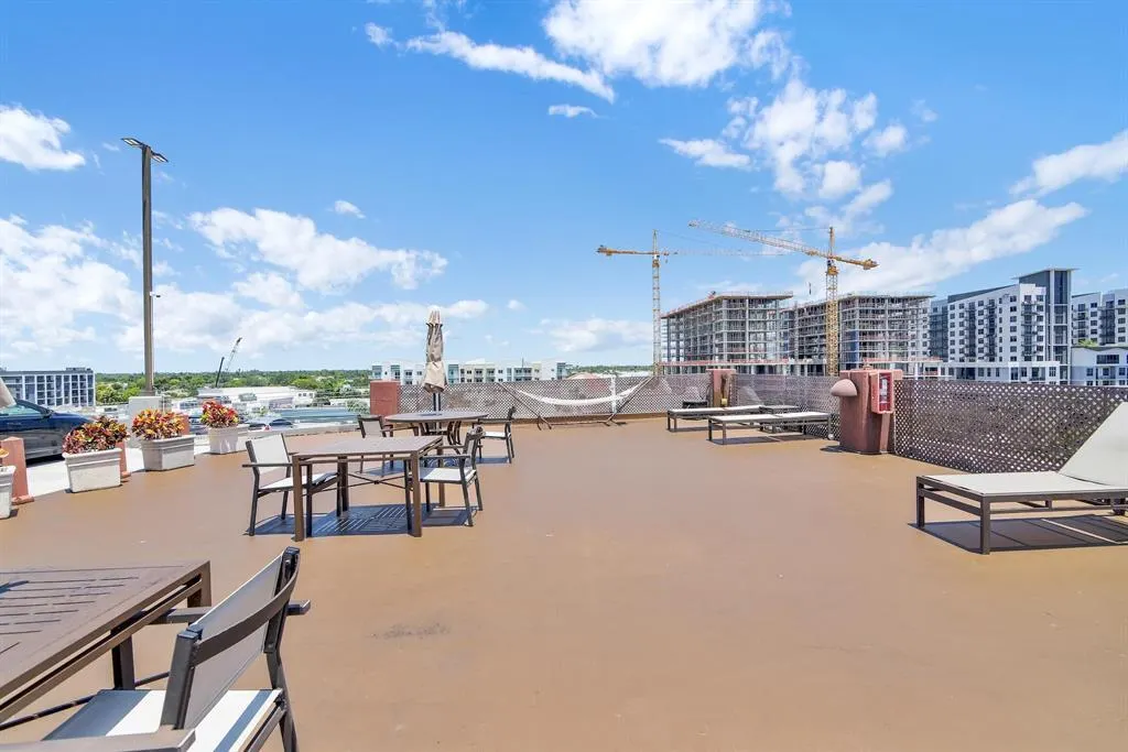 533 NE 3RD Avenue #548