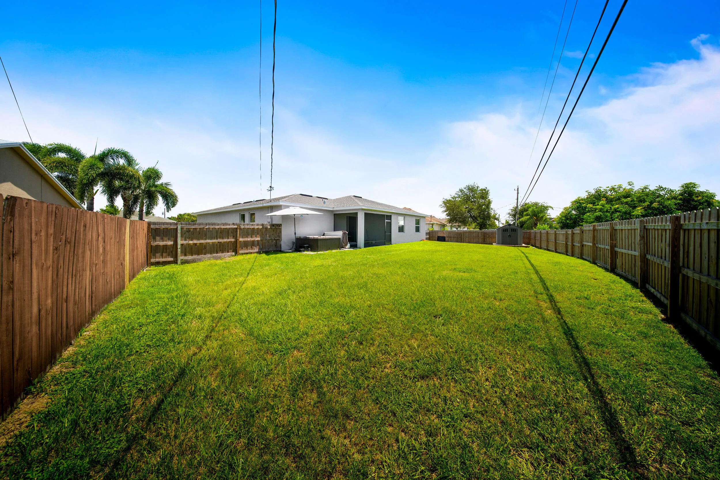 1066 SW JENNIFER Terrace