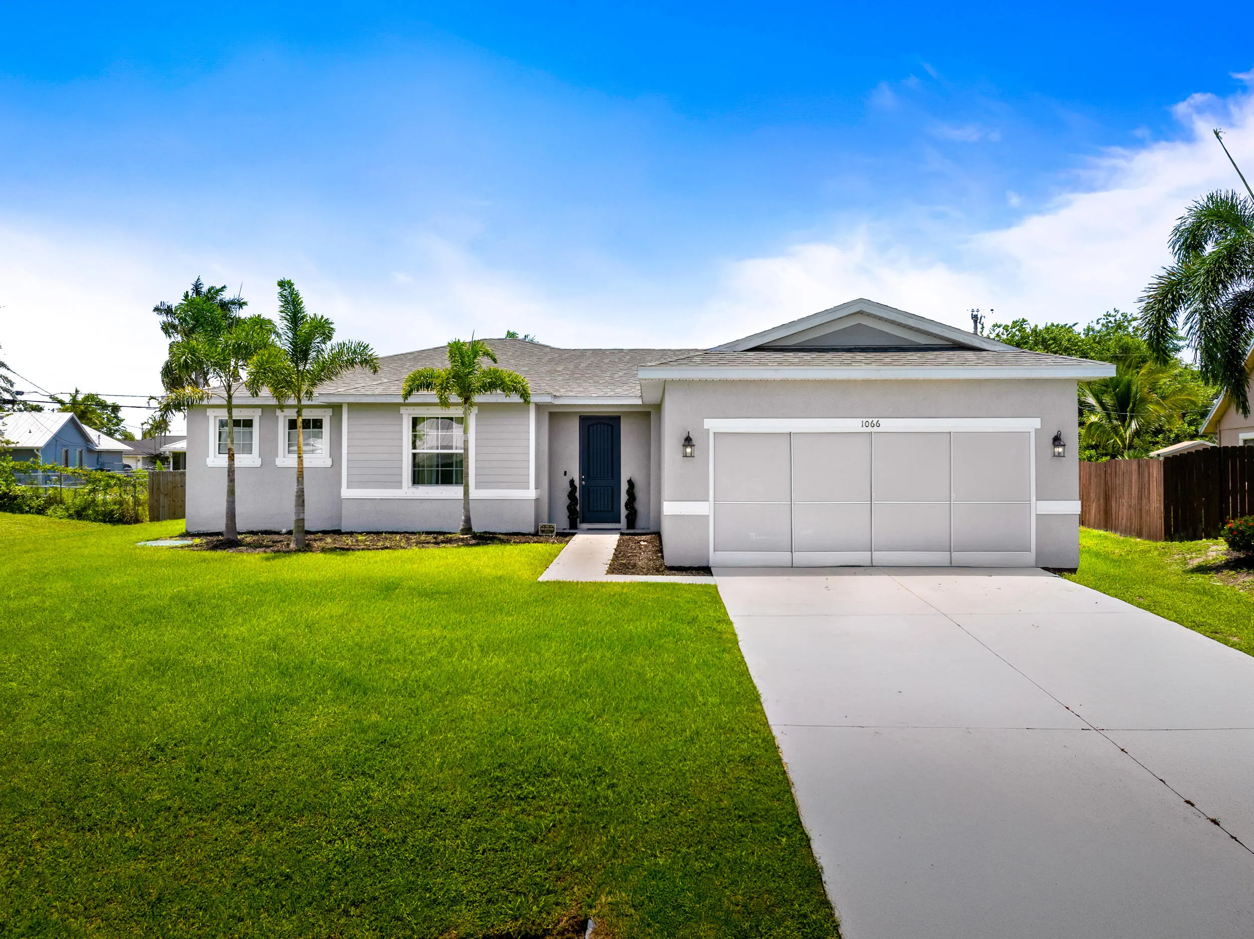 1066 SW JENNIFER Terrace