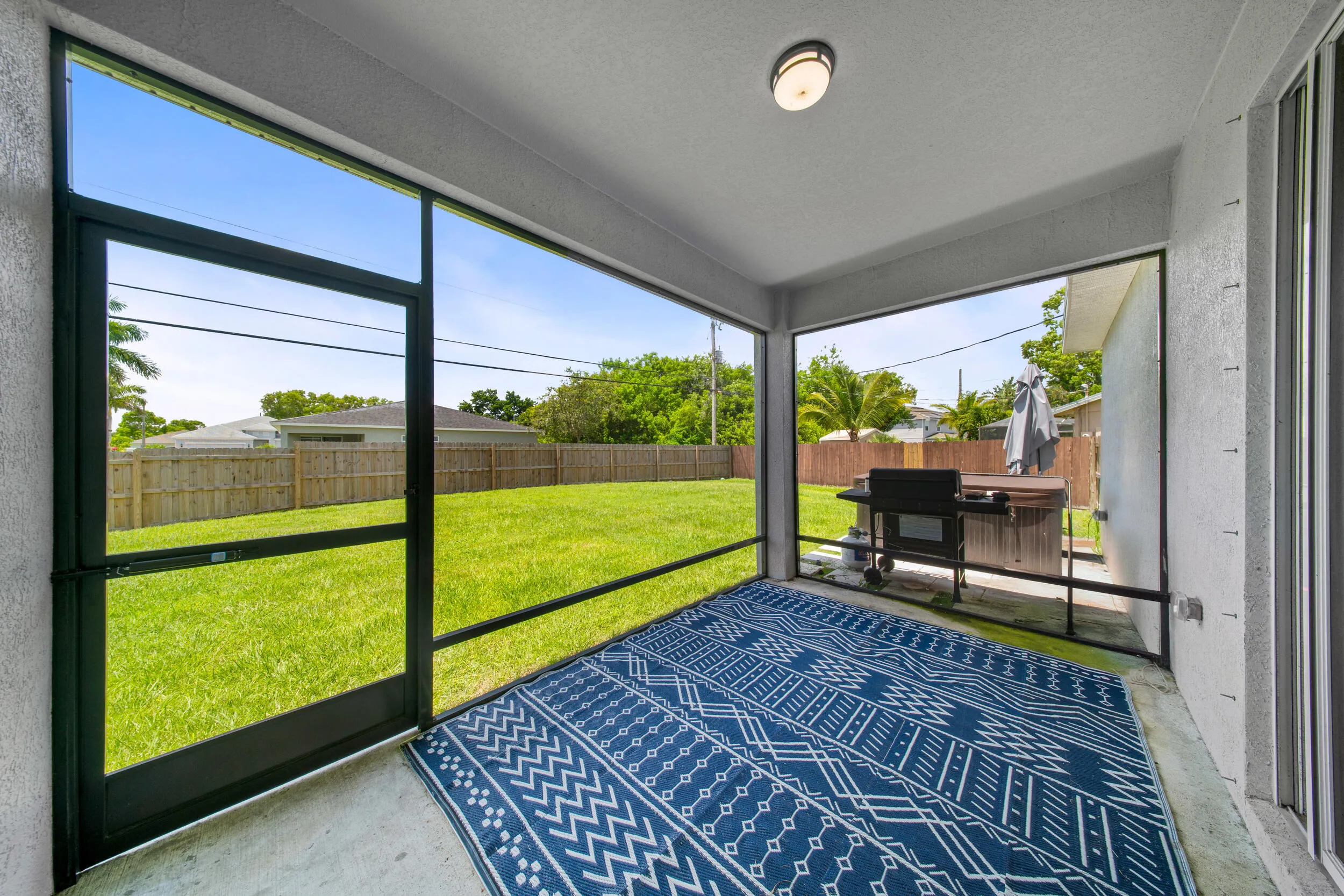 1066 SW JENNIFER Terrace