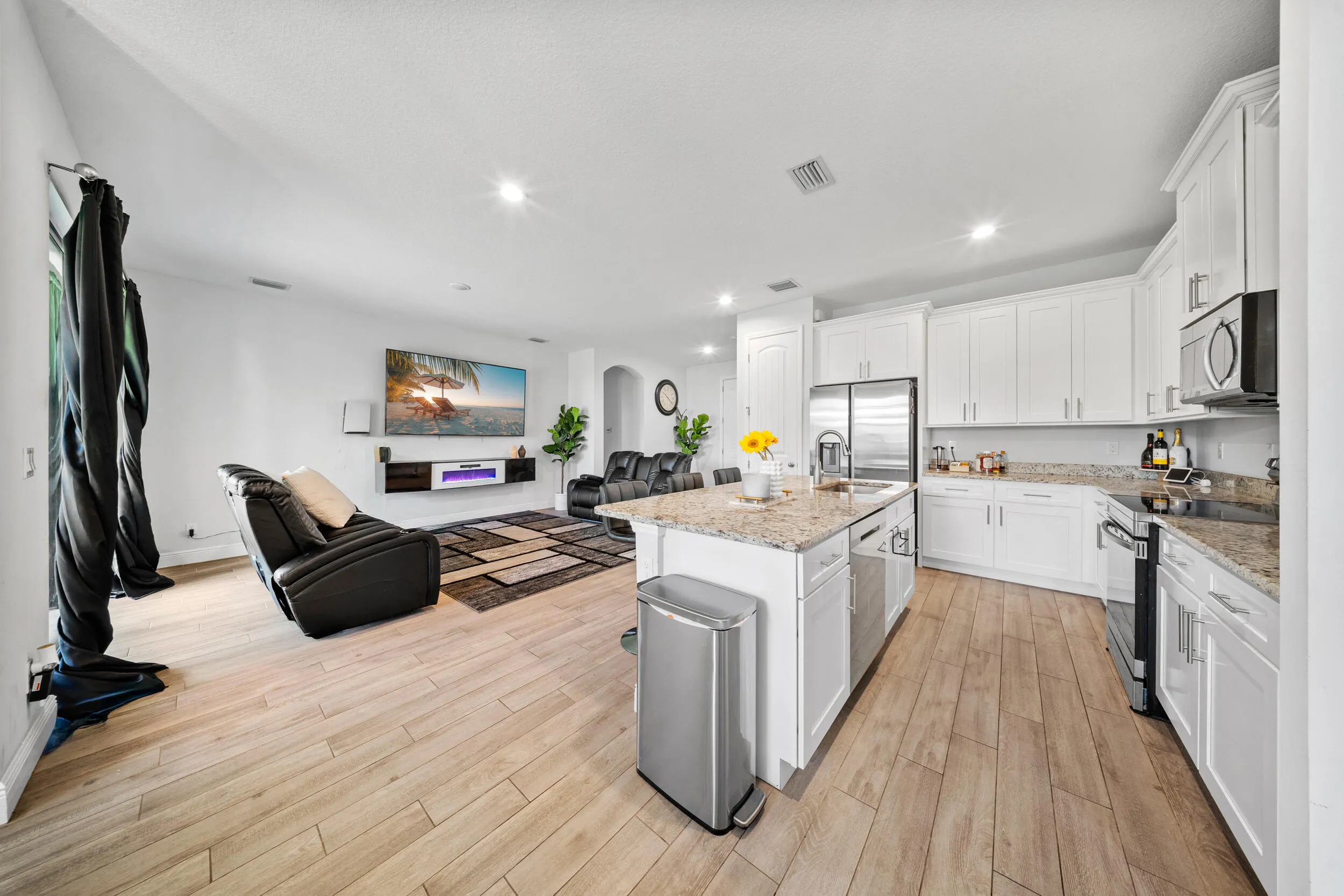 1066 SW JENNIFER Terrace