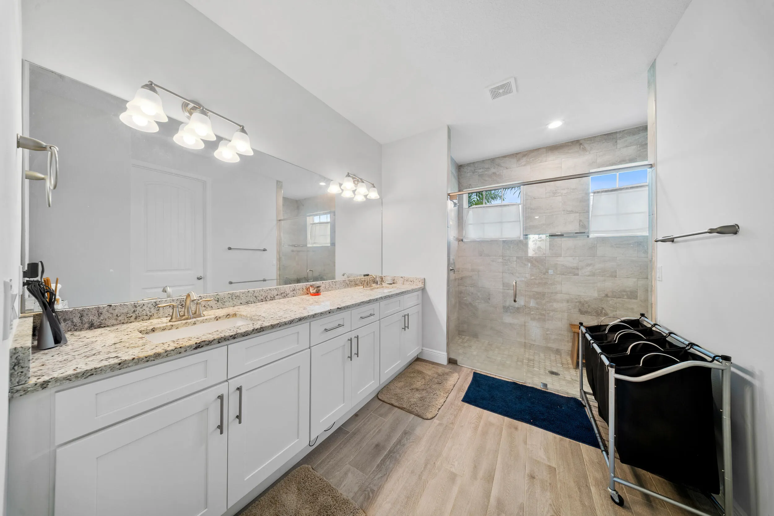 1066 SW JENNIFER Terrace