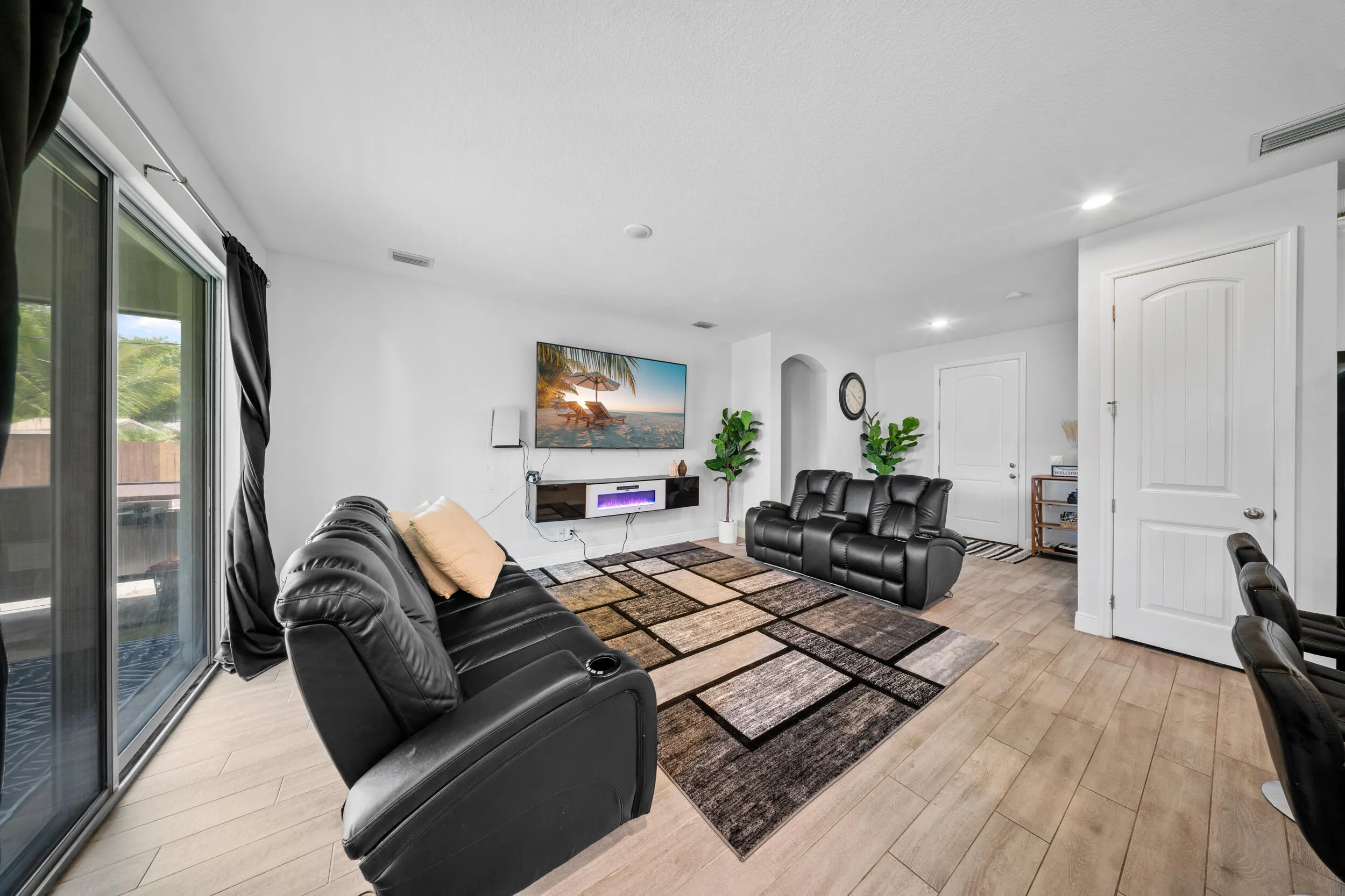 1066 SW JENNIFER Terrace
