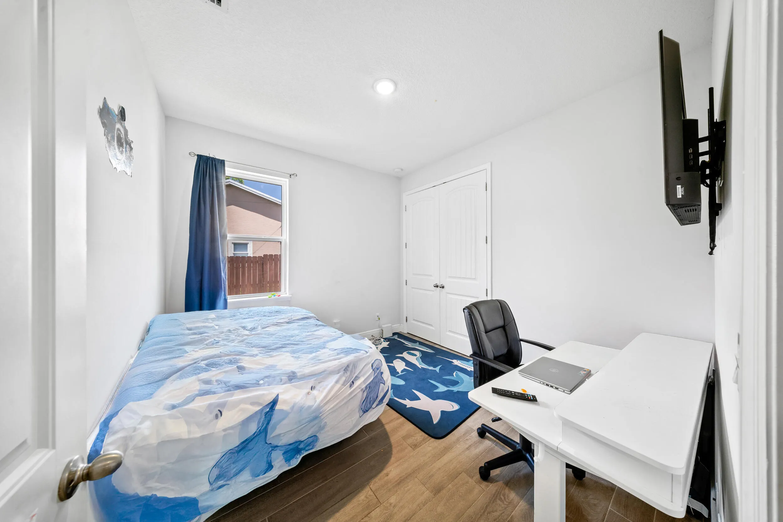 1066 SW JENNIFER Terrace