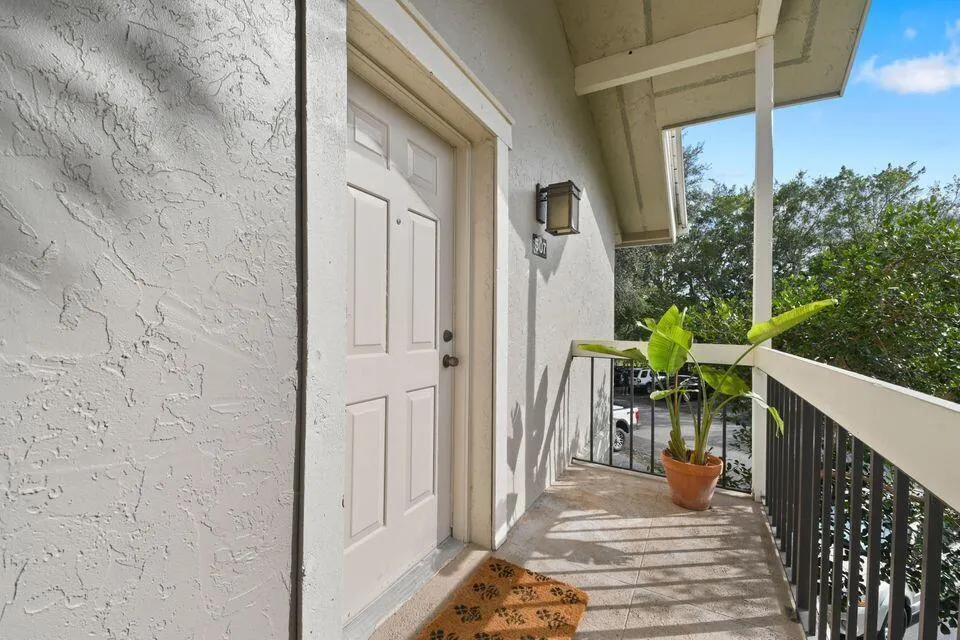 11863 Wimbledon Circle #507