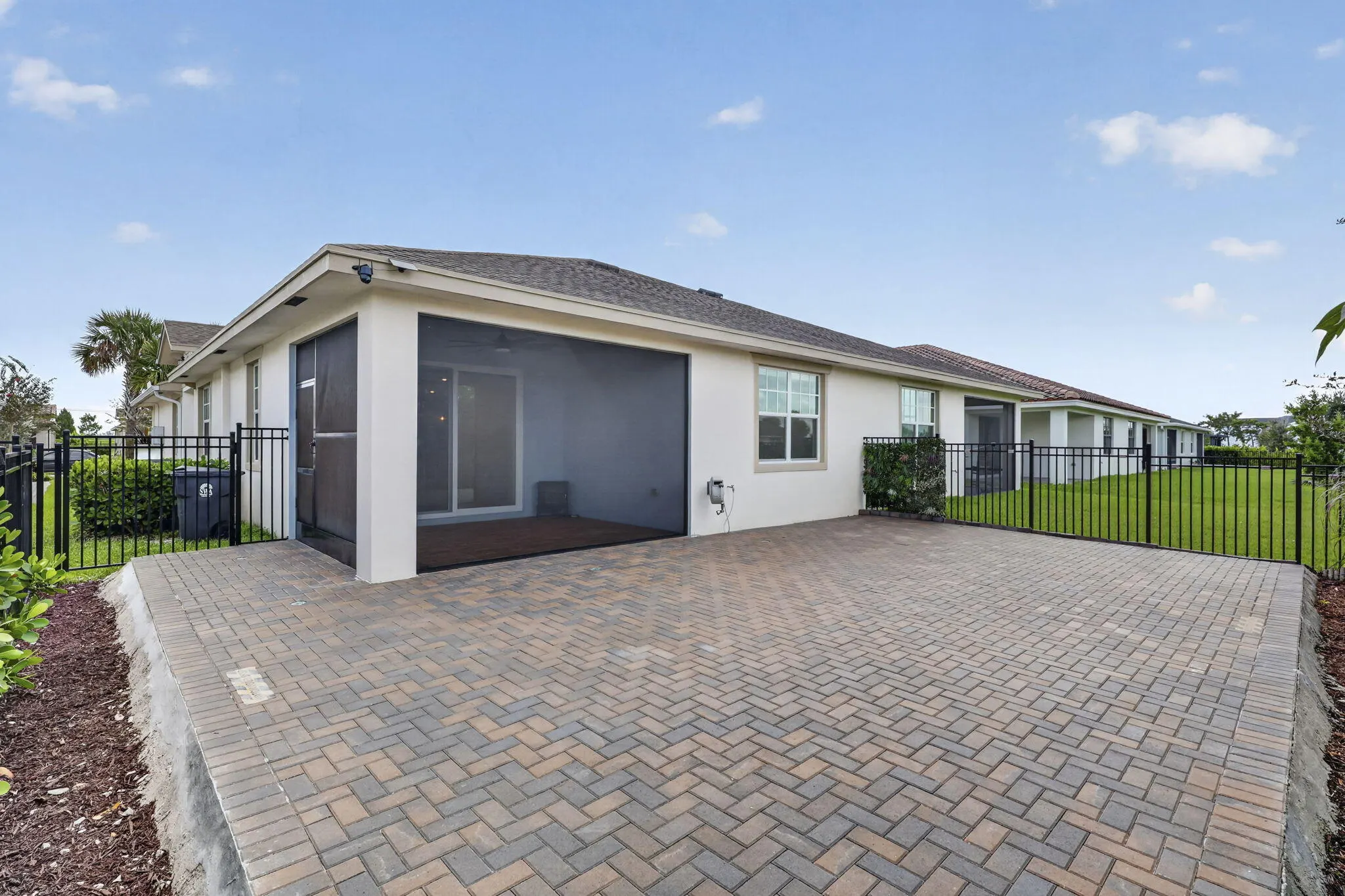 1243 TANGLED ORCHARD Trace