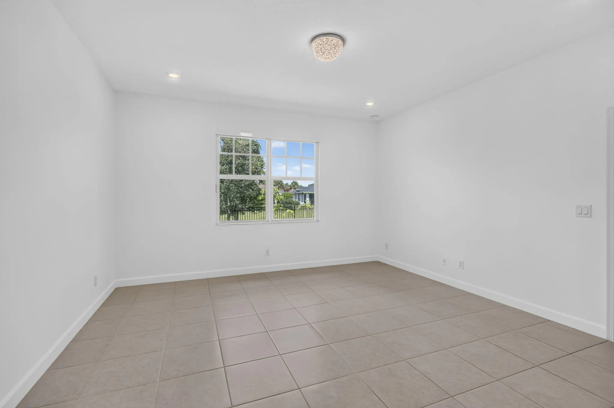 1243 TANGLED ORCHARD Trace