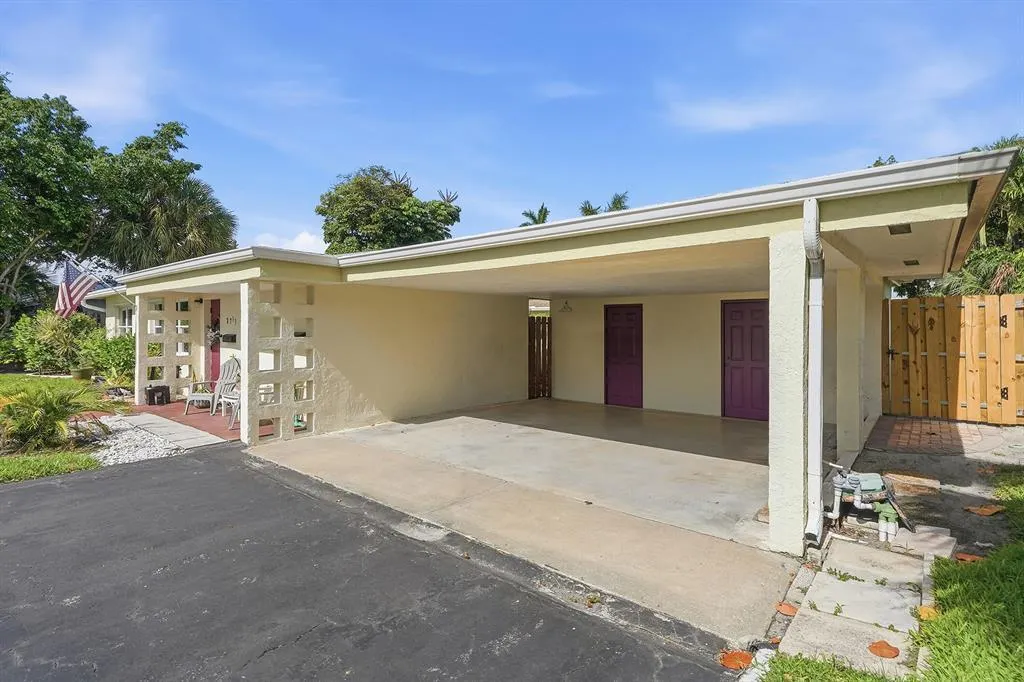2713 NE 33rd Avenue #2