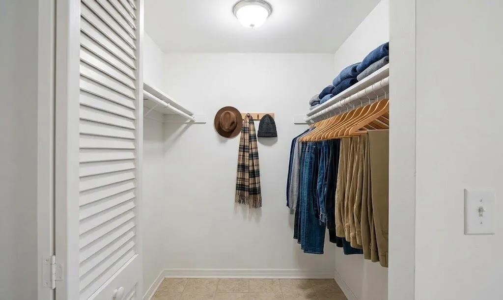 2713 NE 33rd Avenue #2