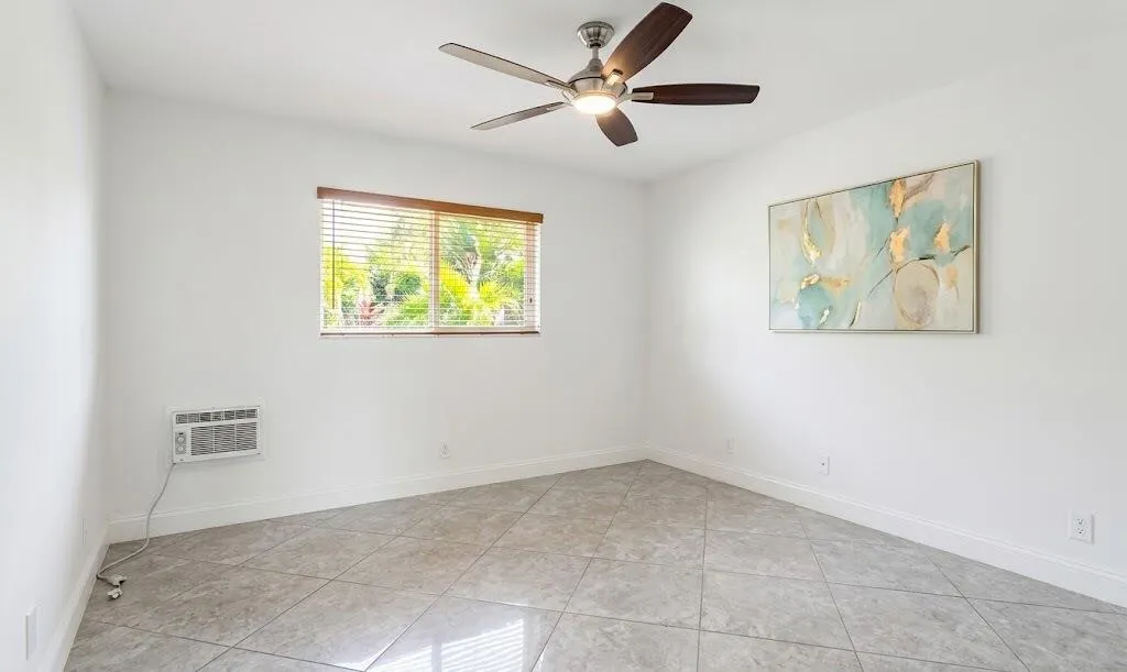 2713 NE 33rd Avenue #2