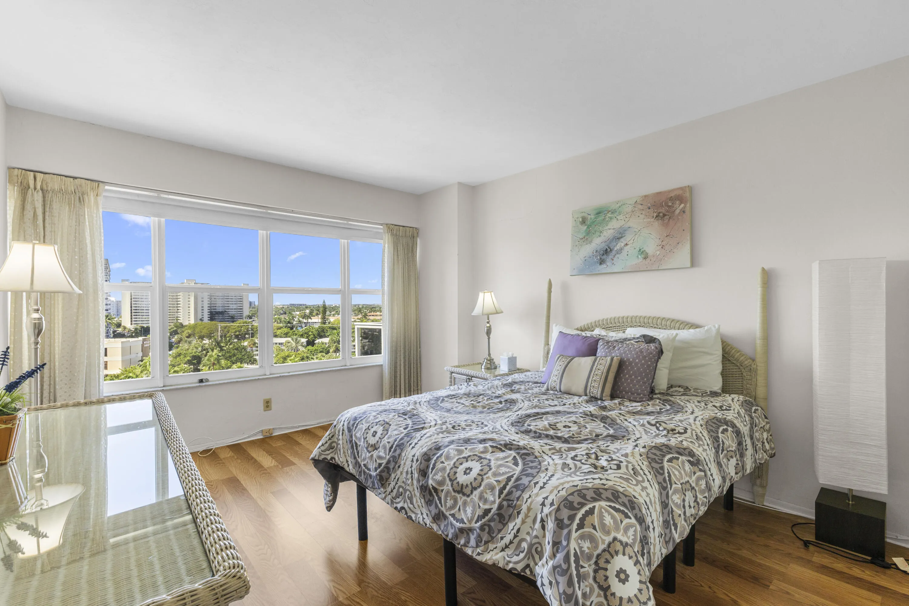 3700 GALT OCEAN Drive #815