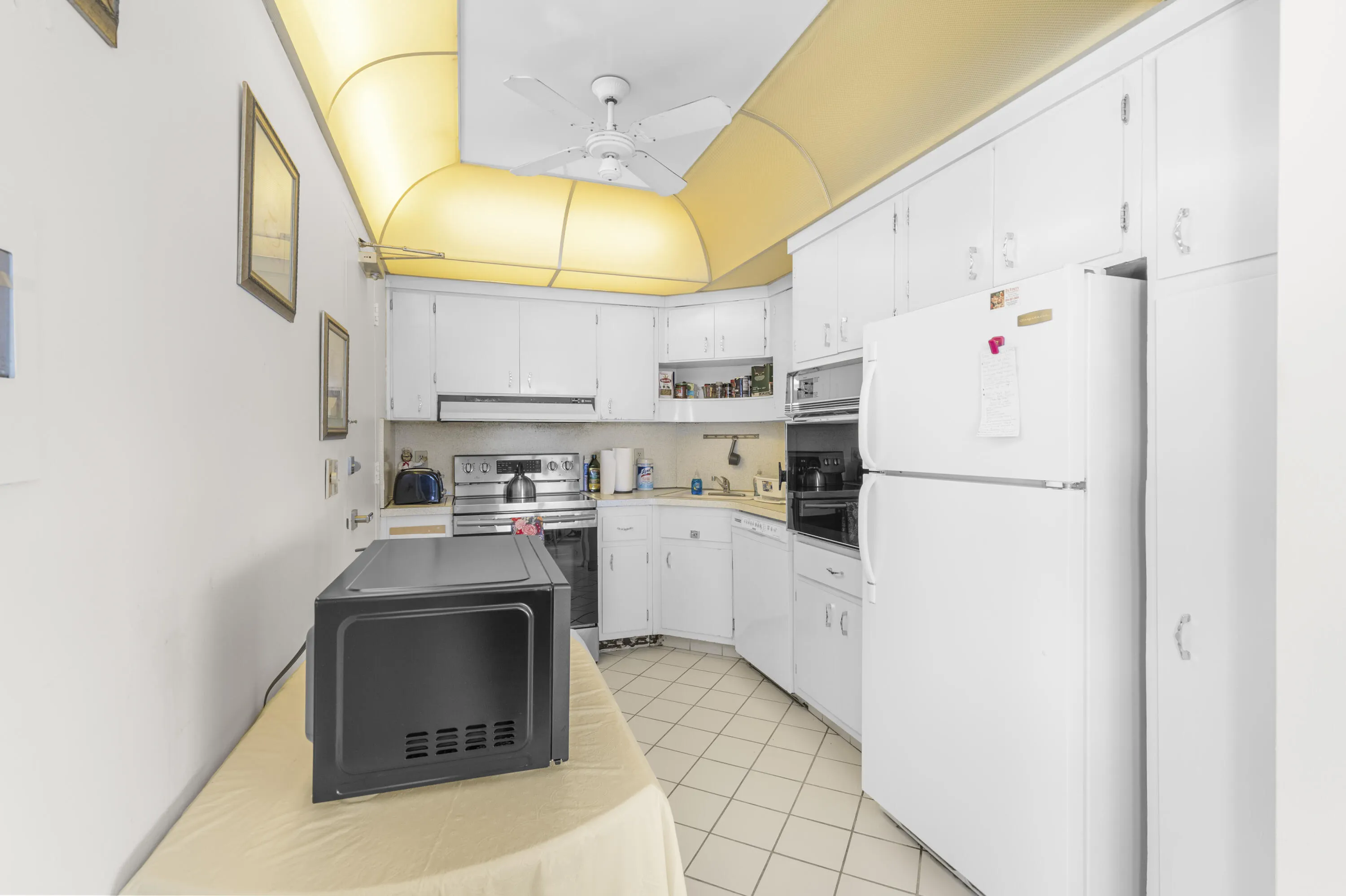 3700 GALT OCEAN Drive #815