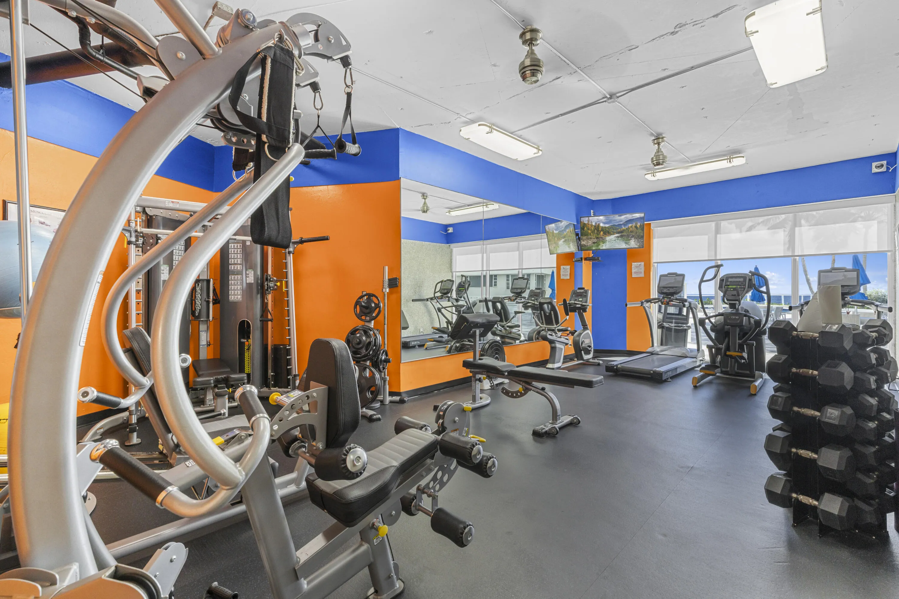 3700 GALT OCEAN Drive #815