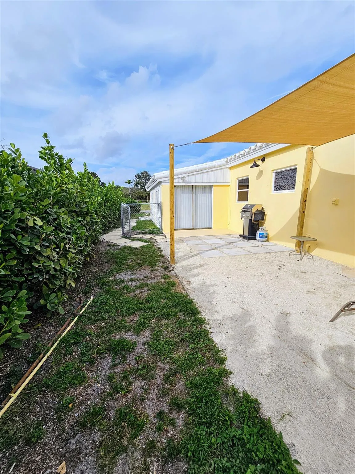 2040 NE 174TH Street