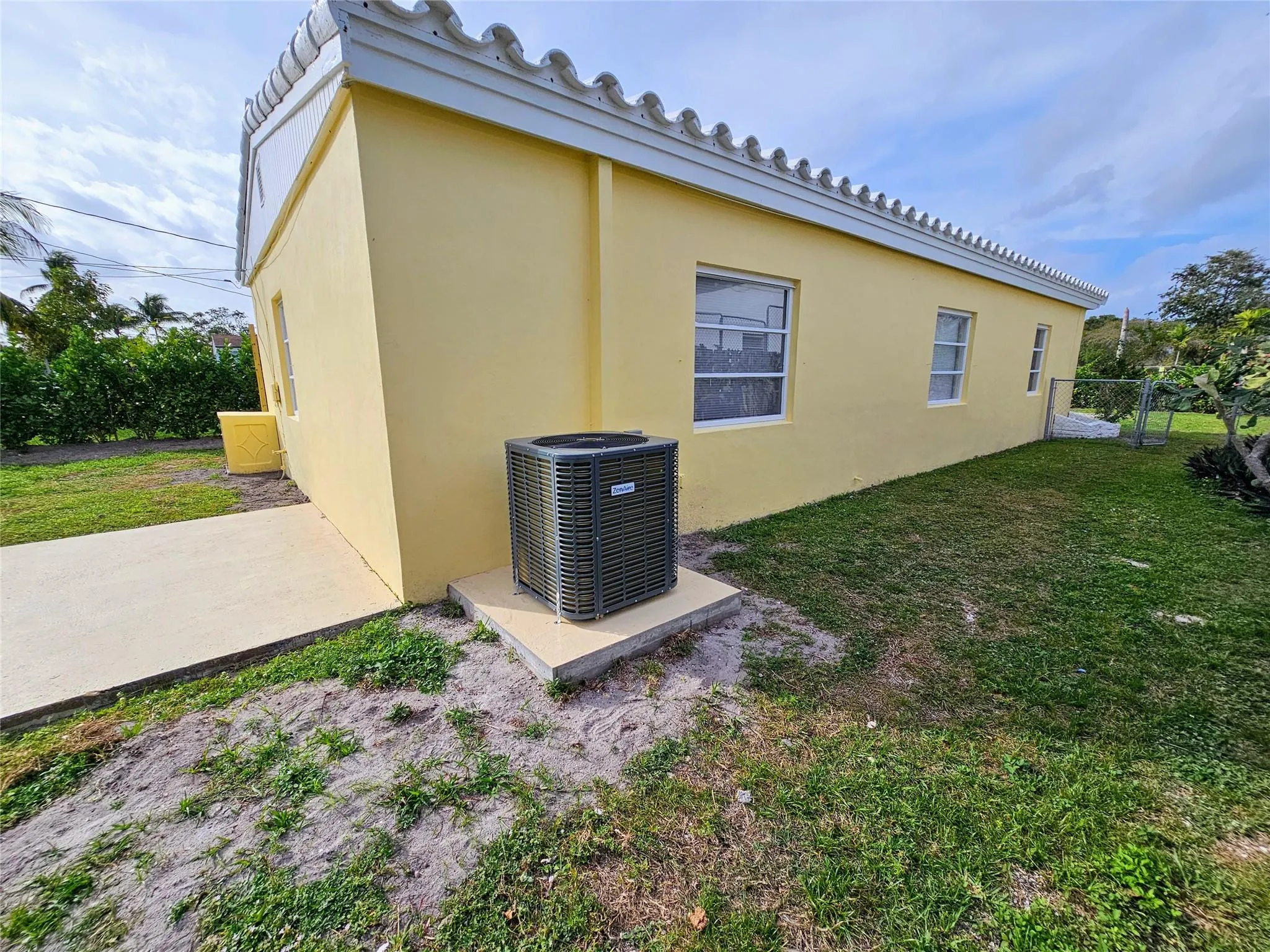 2040 NE 174TH Street