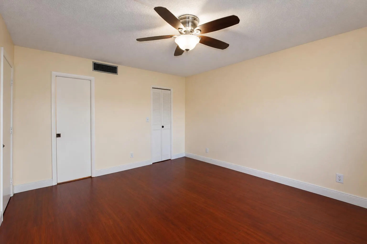 6070 NW 64TH Avenue NW #204