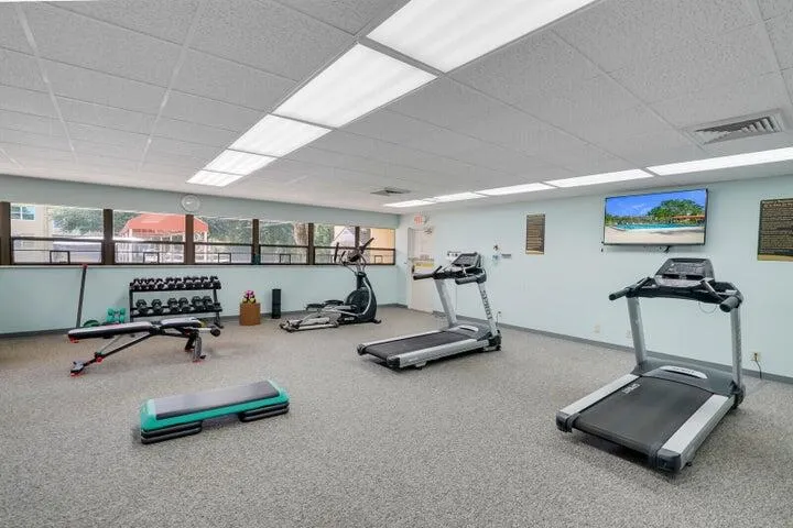 6070 NW 64TH Avenue NW #204