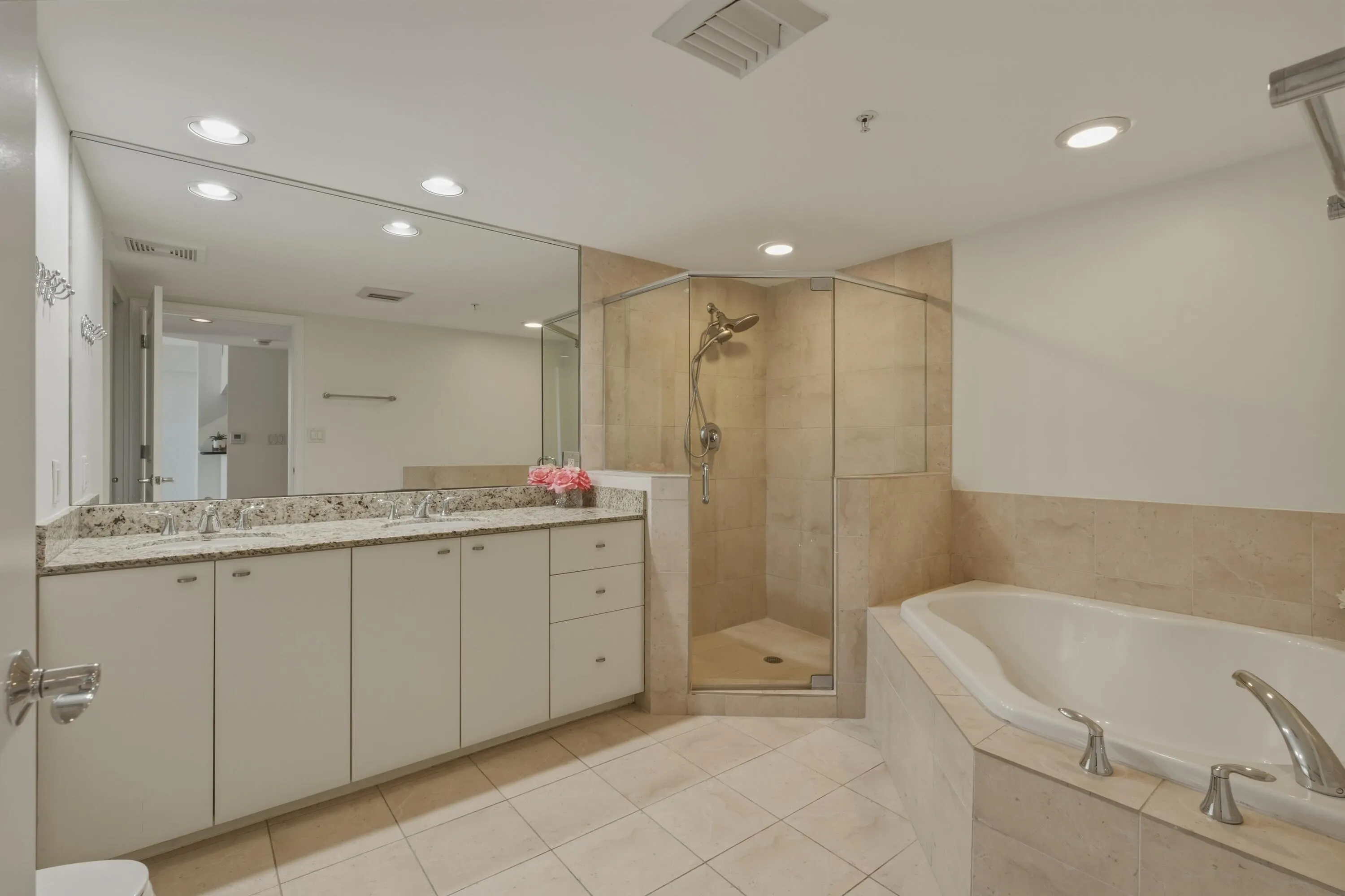 600 W Las Olas Boulevard #806S