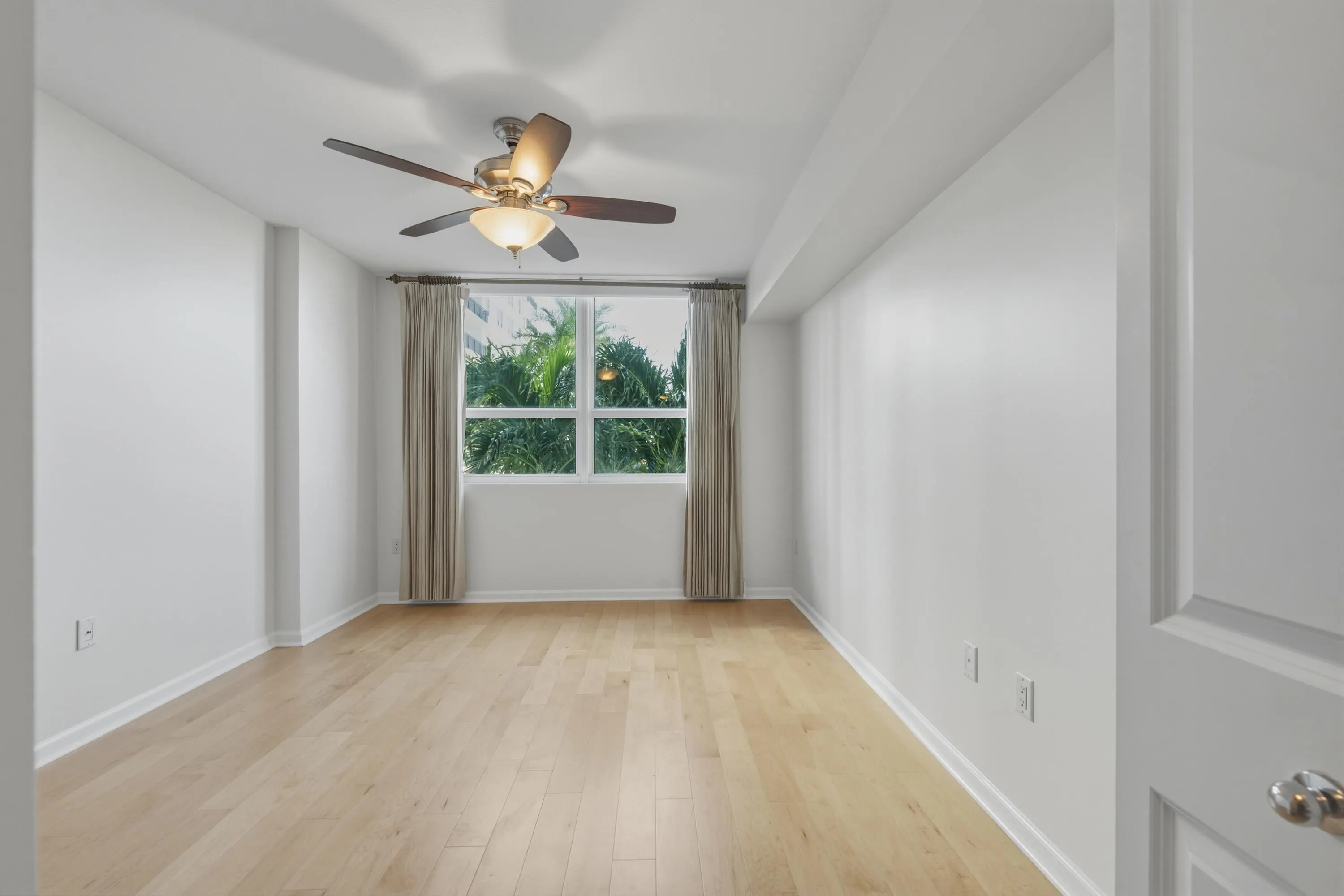 600 W Las Olas Boulevard #806S
