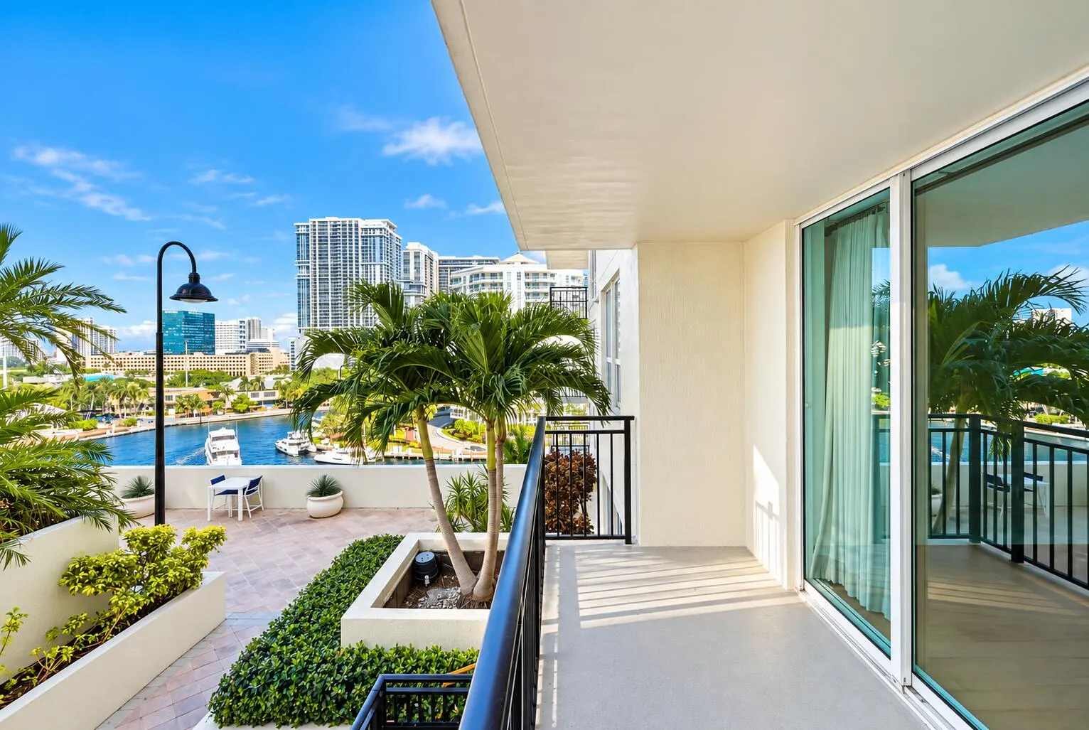 600 W Las Olas Boulevard #806S