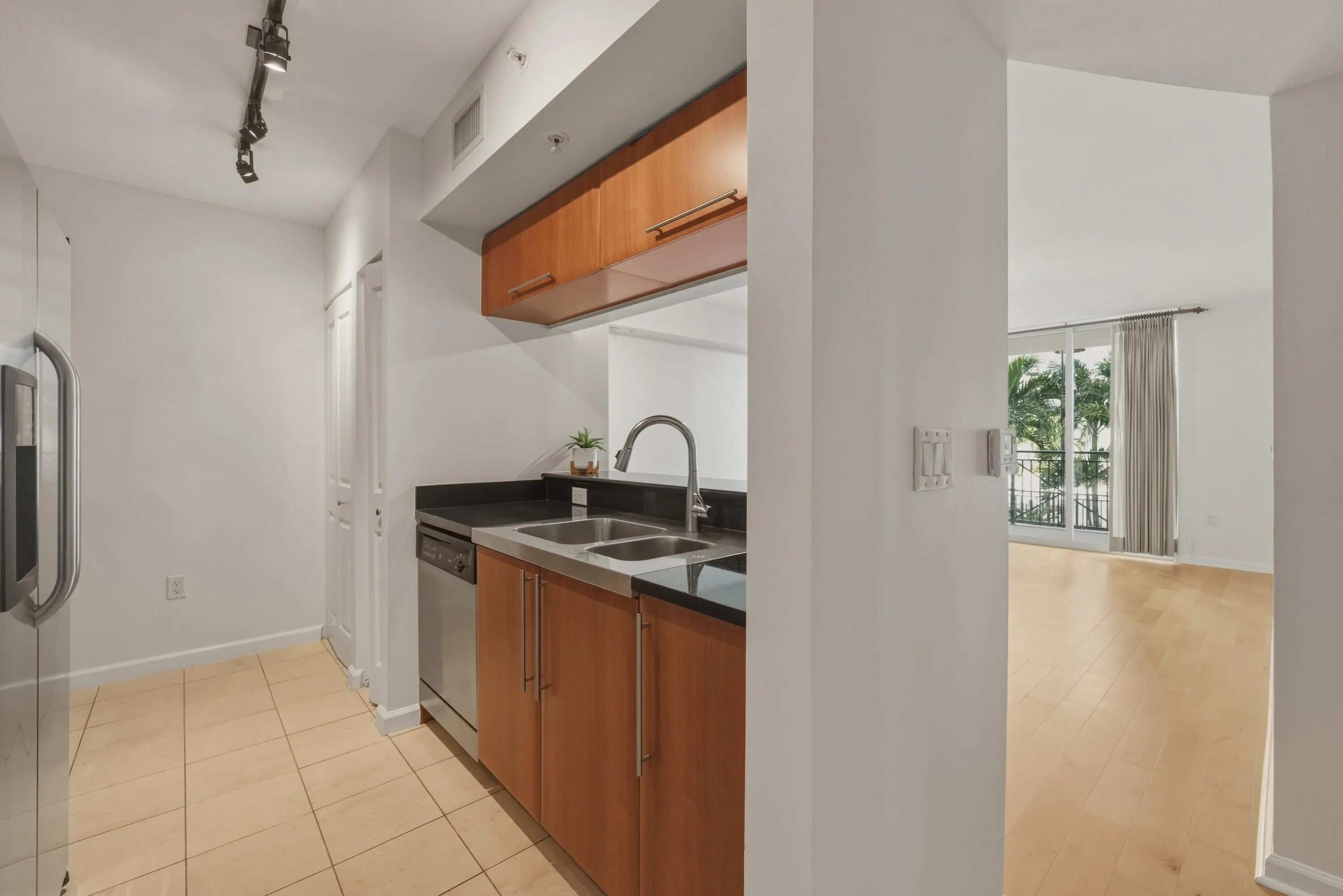 600 W Las Olas Boulevard #806S