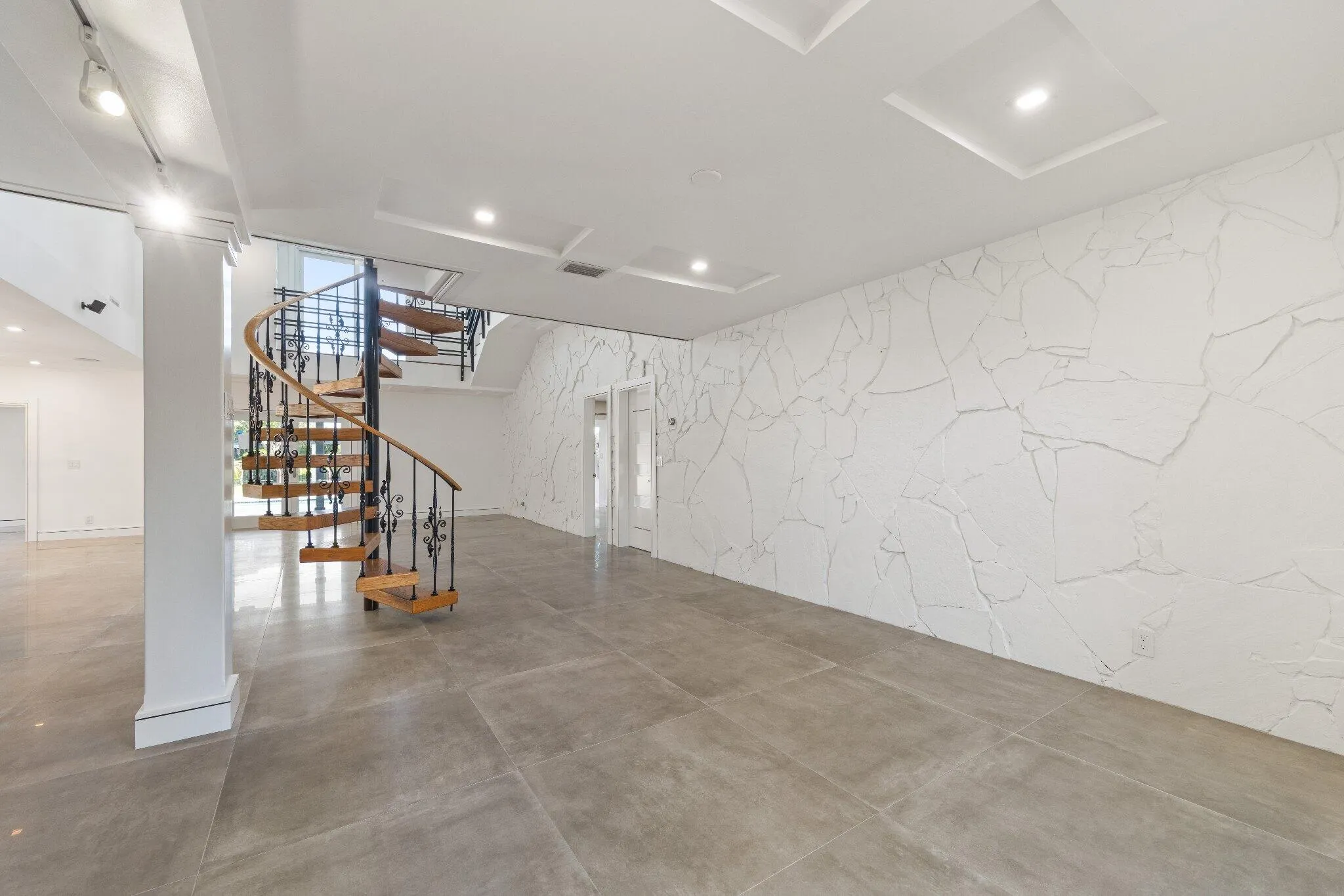 33 OREGON Lane