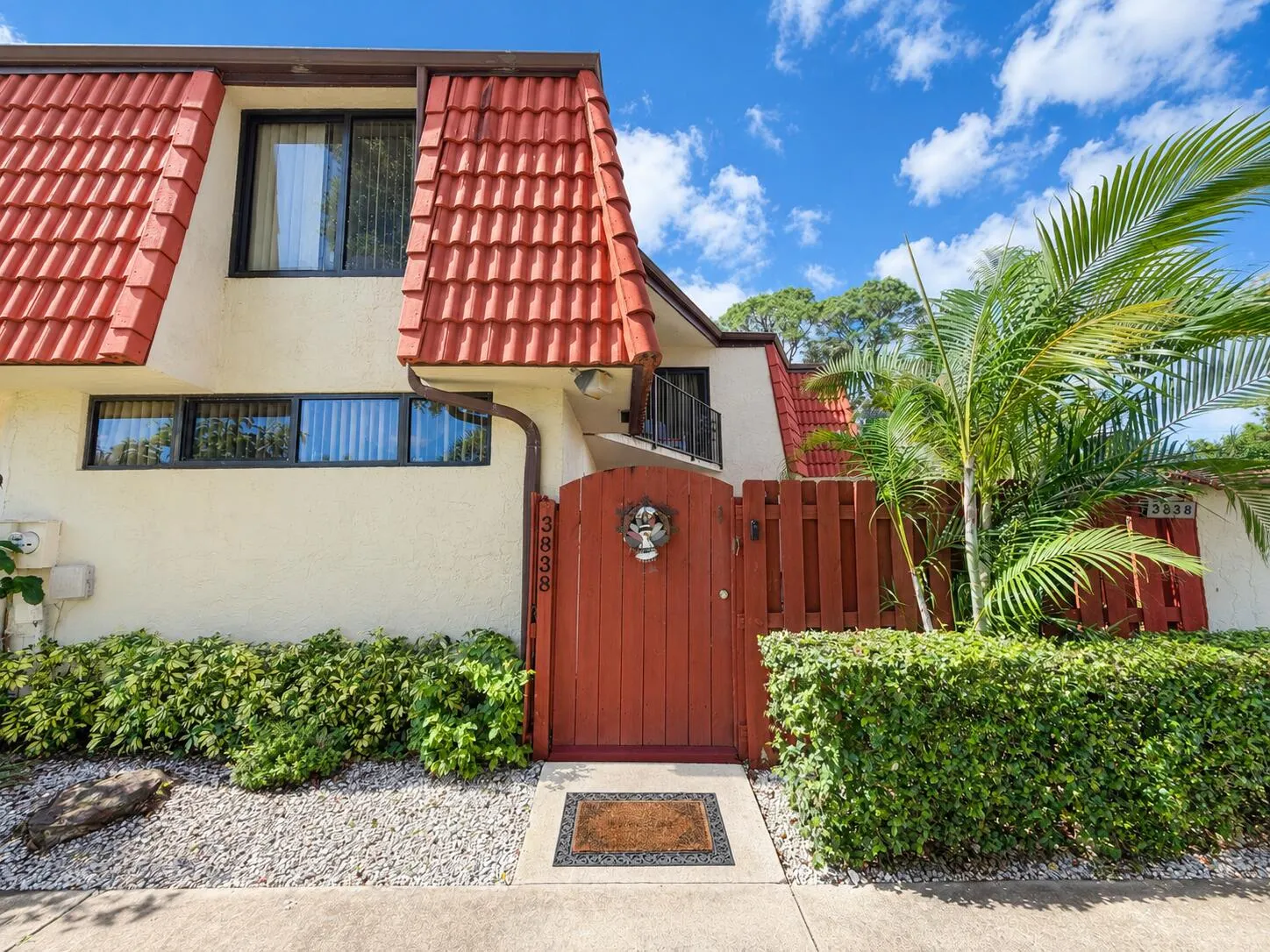 3838 Victoria Drive
