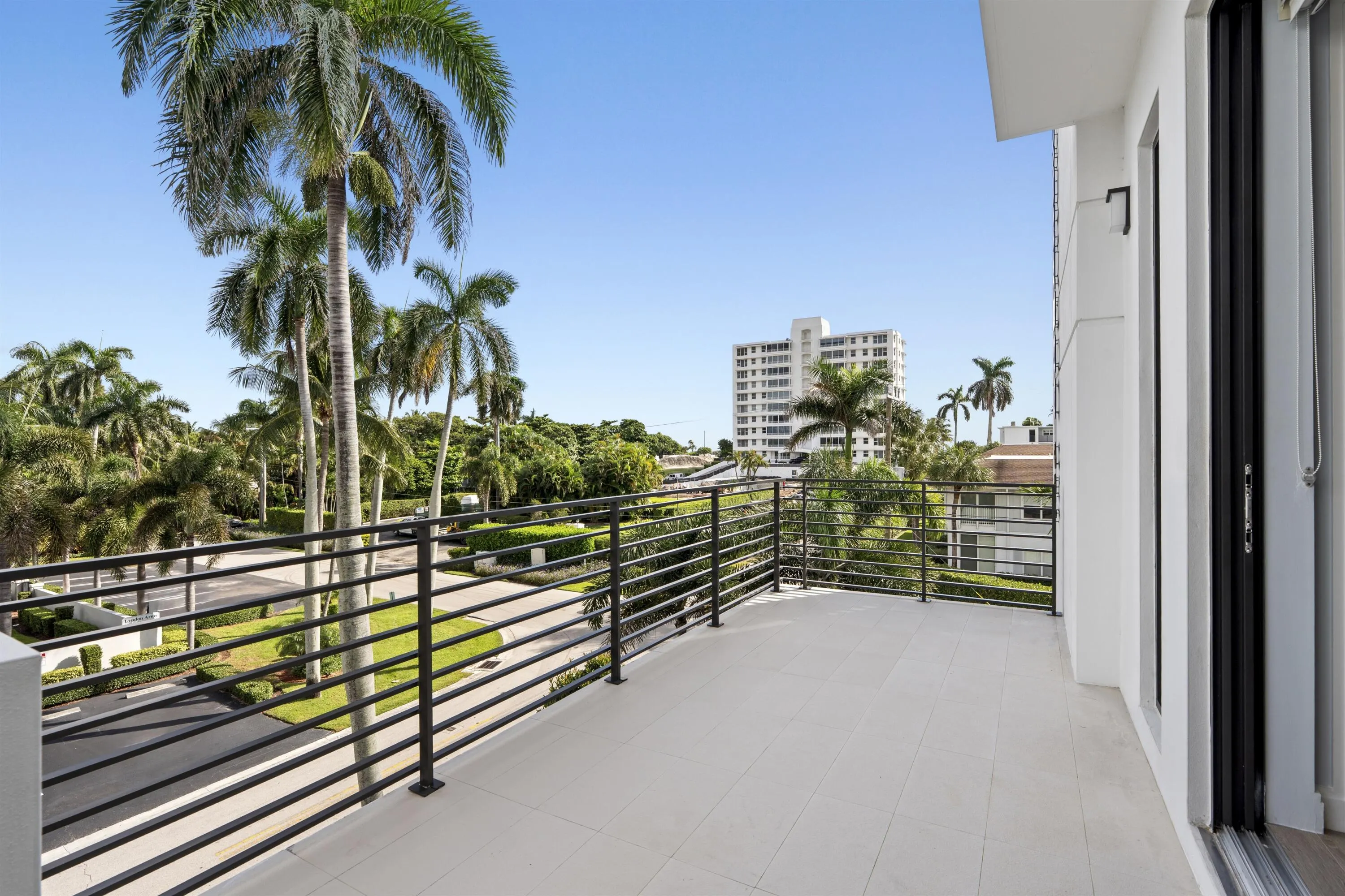 160 Andrews Avenue #3c
