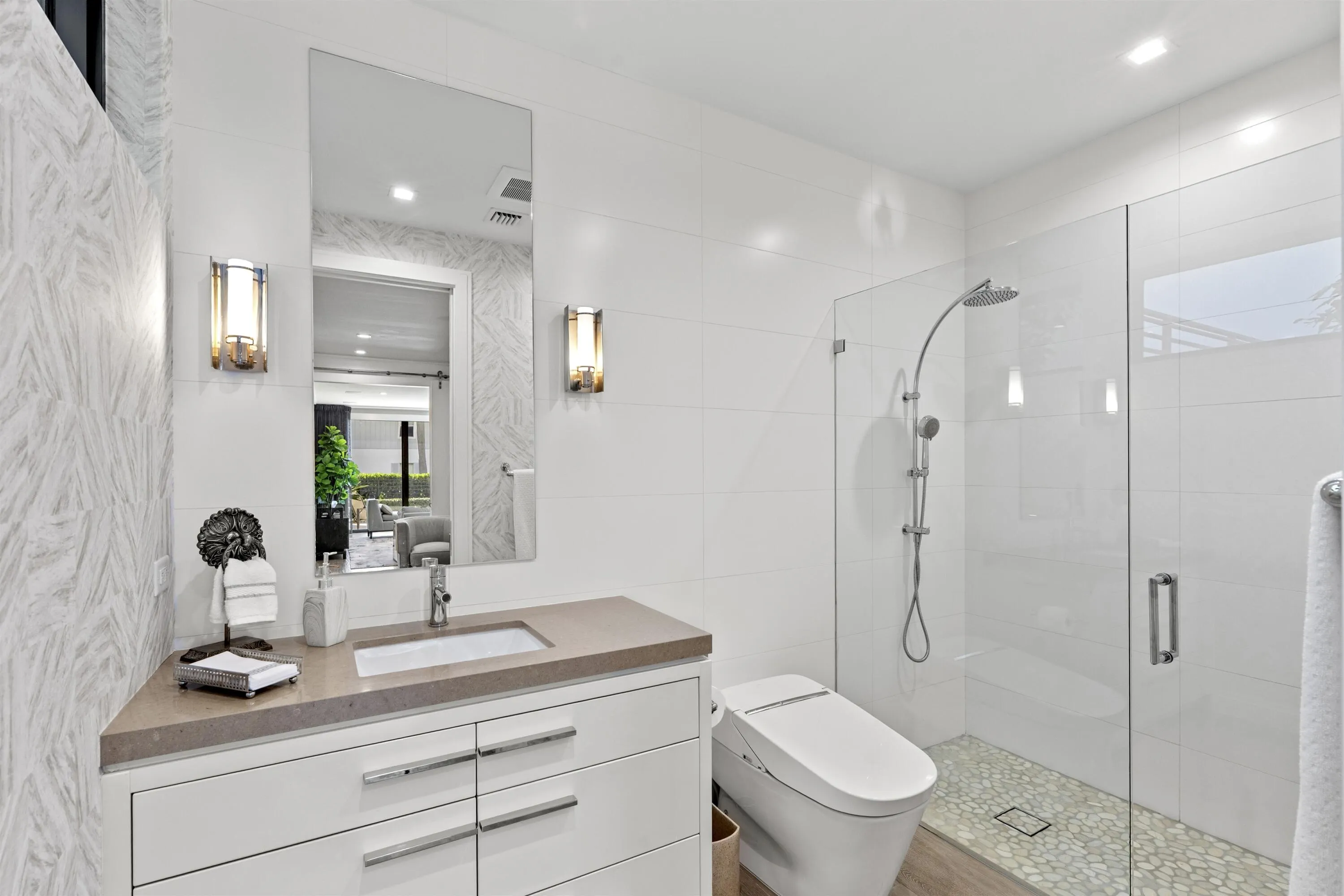 160 Andrews Avenue #3c