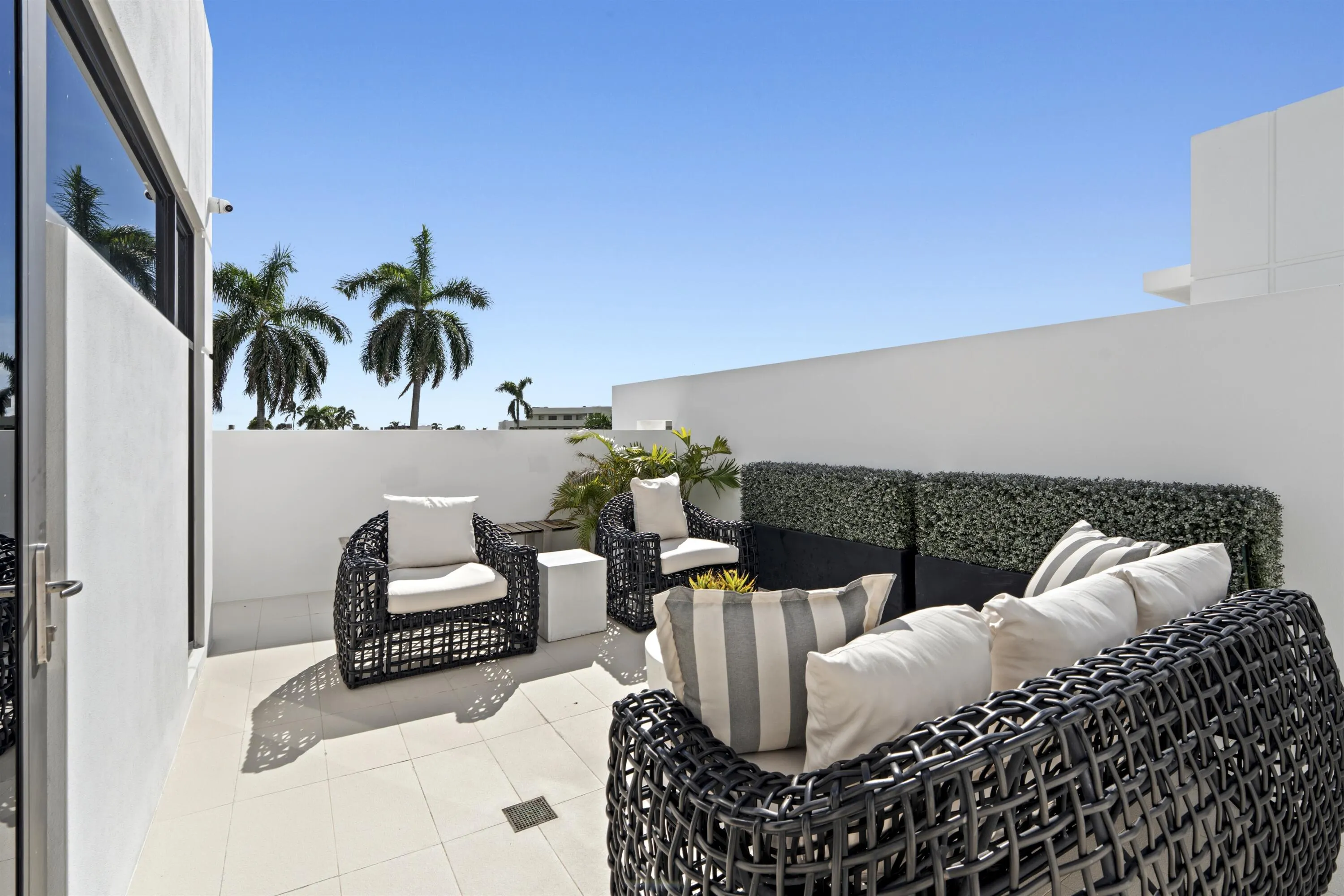 160 Andrews Avenue #3c