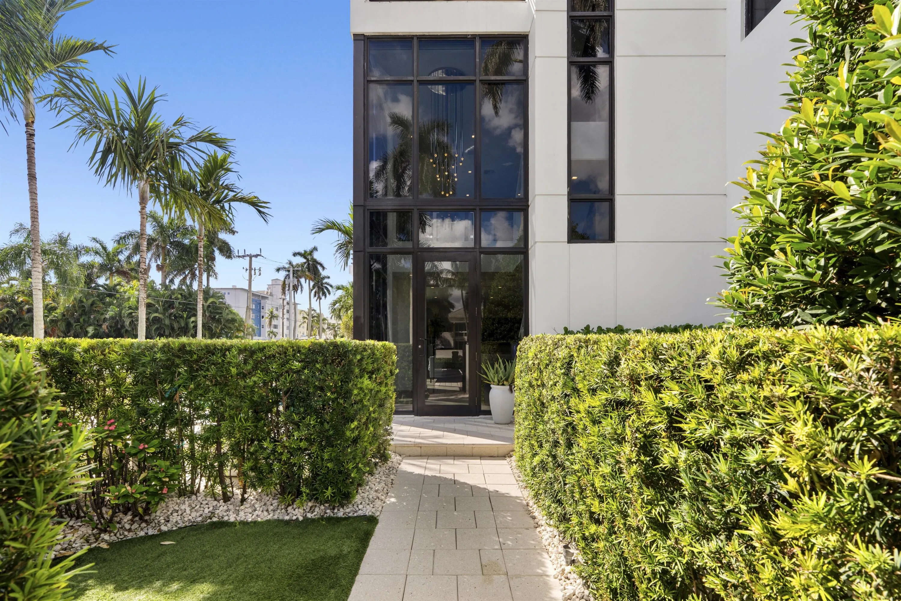 160 Andrews Avenue #3c