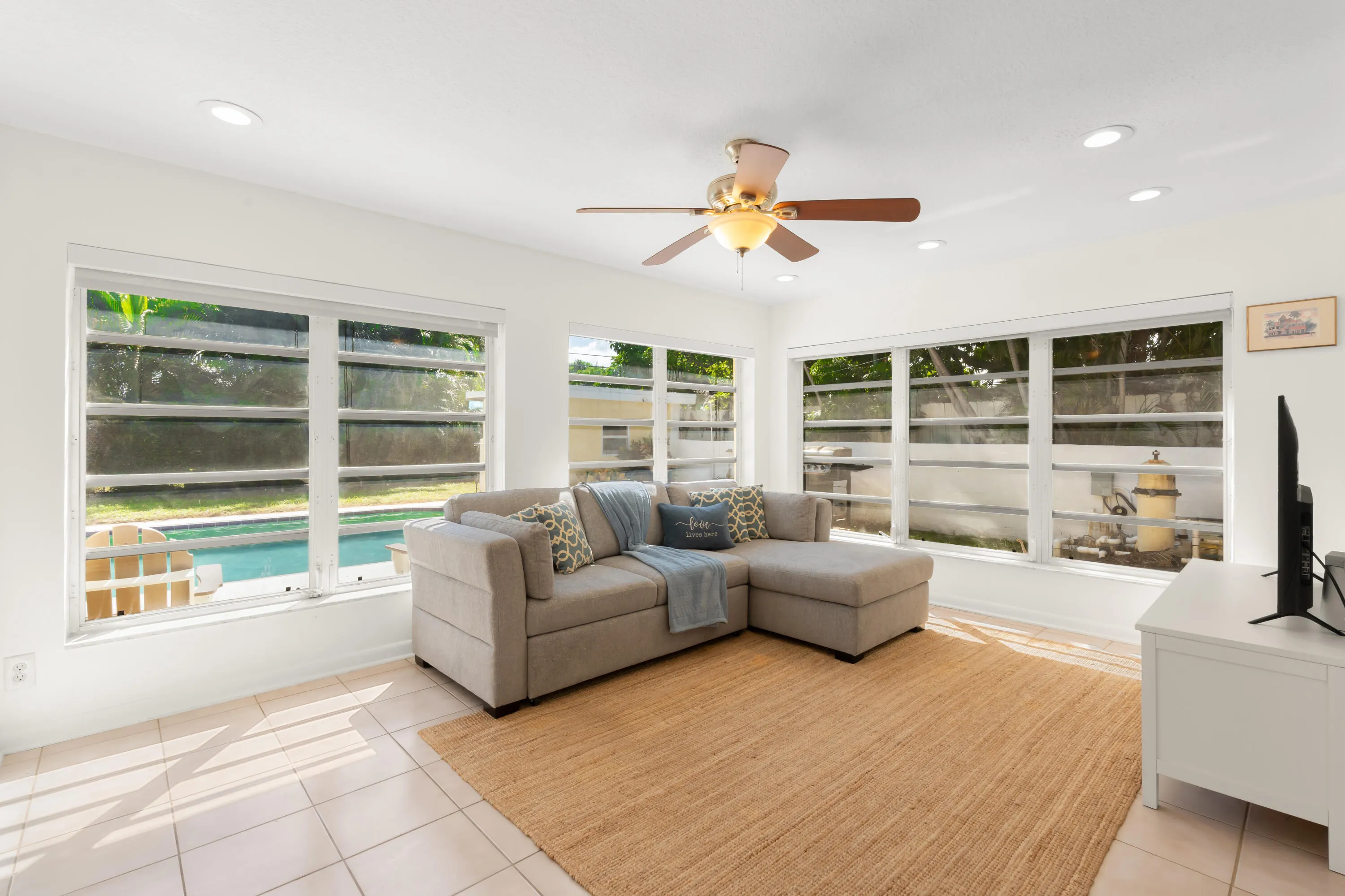 214 NE 28TH Road