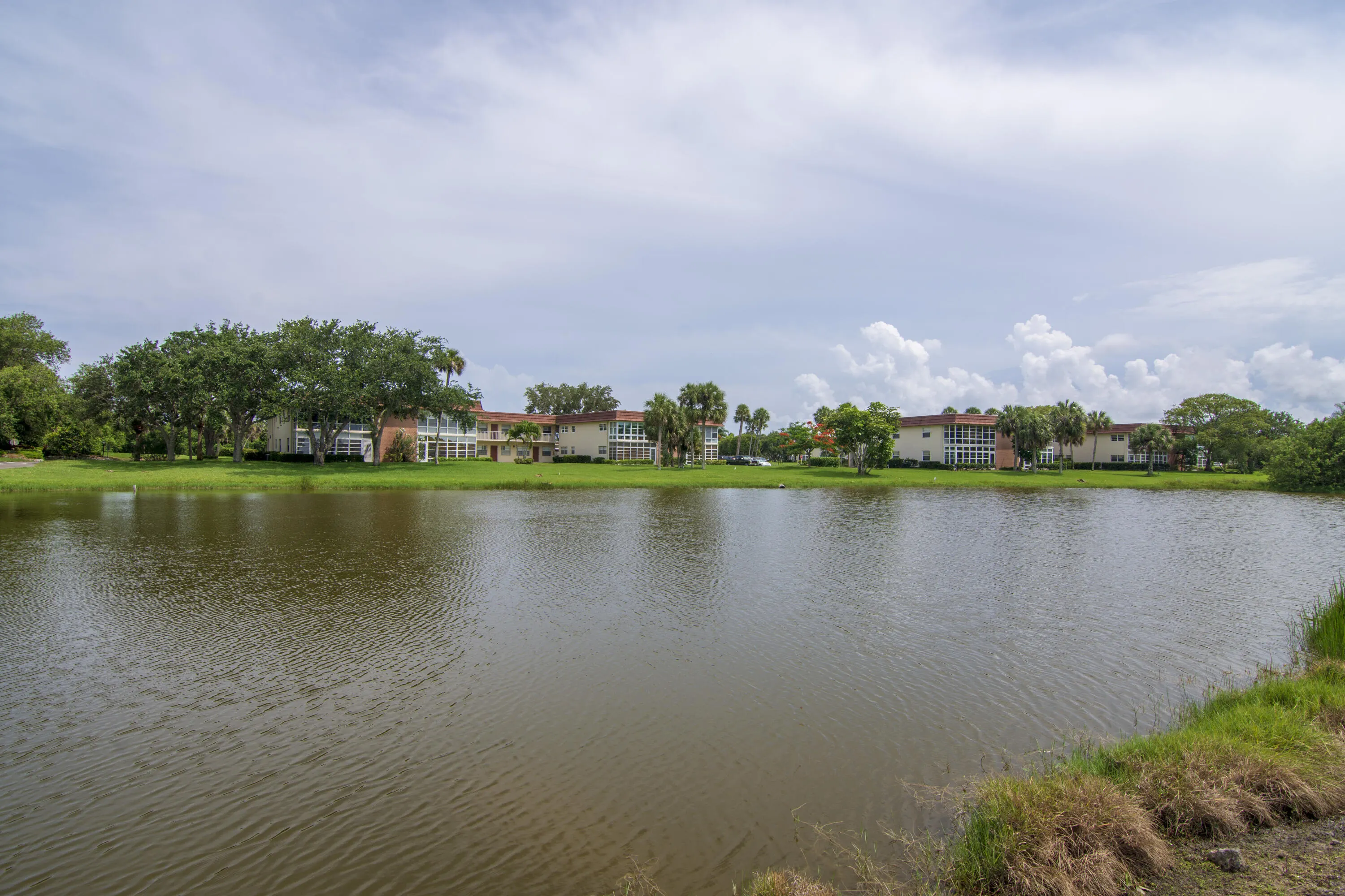 36 VISTA GARDENS Trail #202