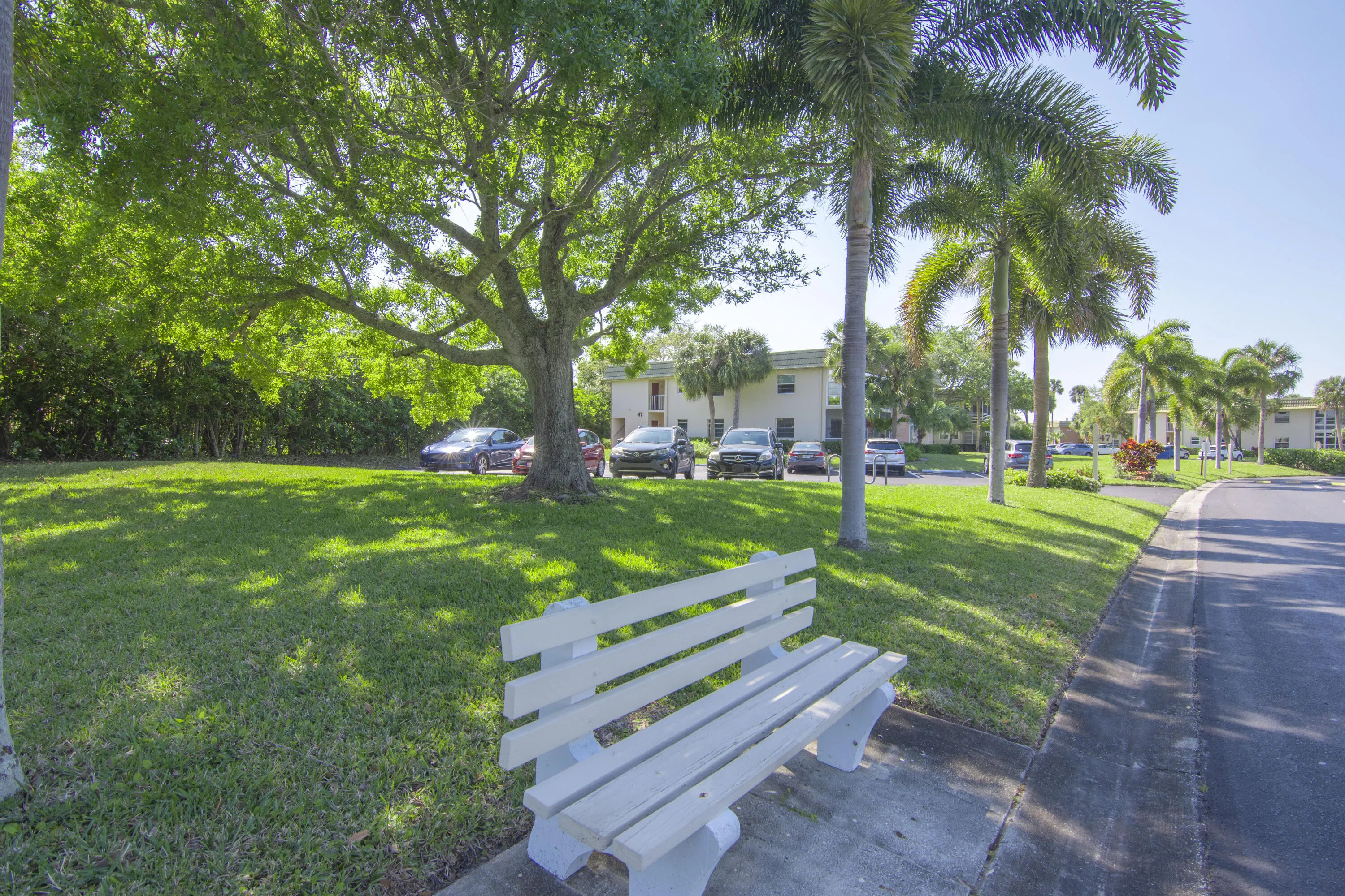 36 VISTA GARDENS Trail #202