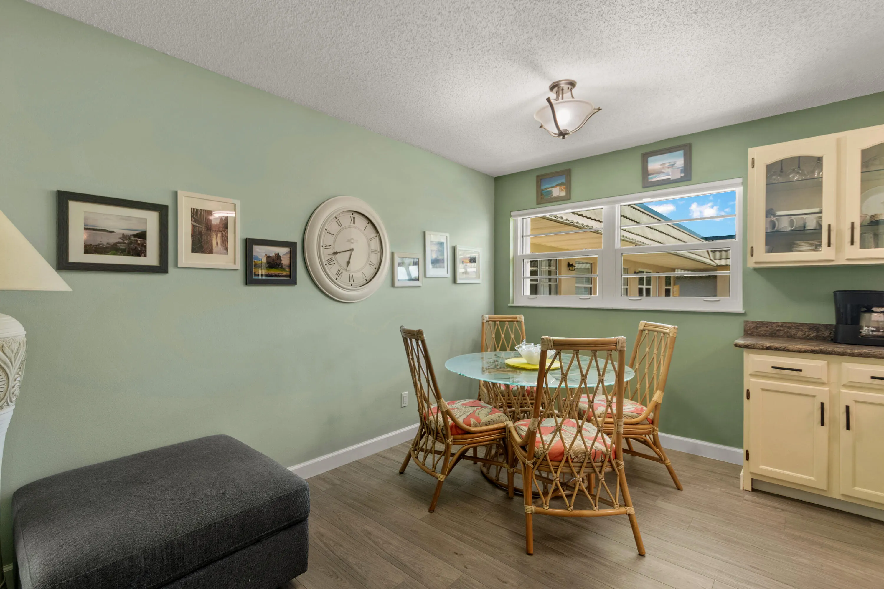 36 VISTA GARDENS Trail #202