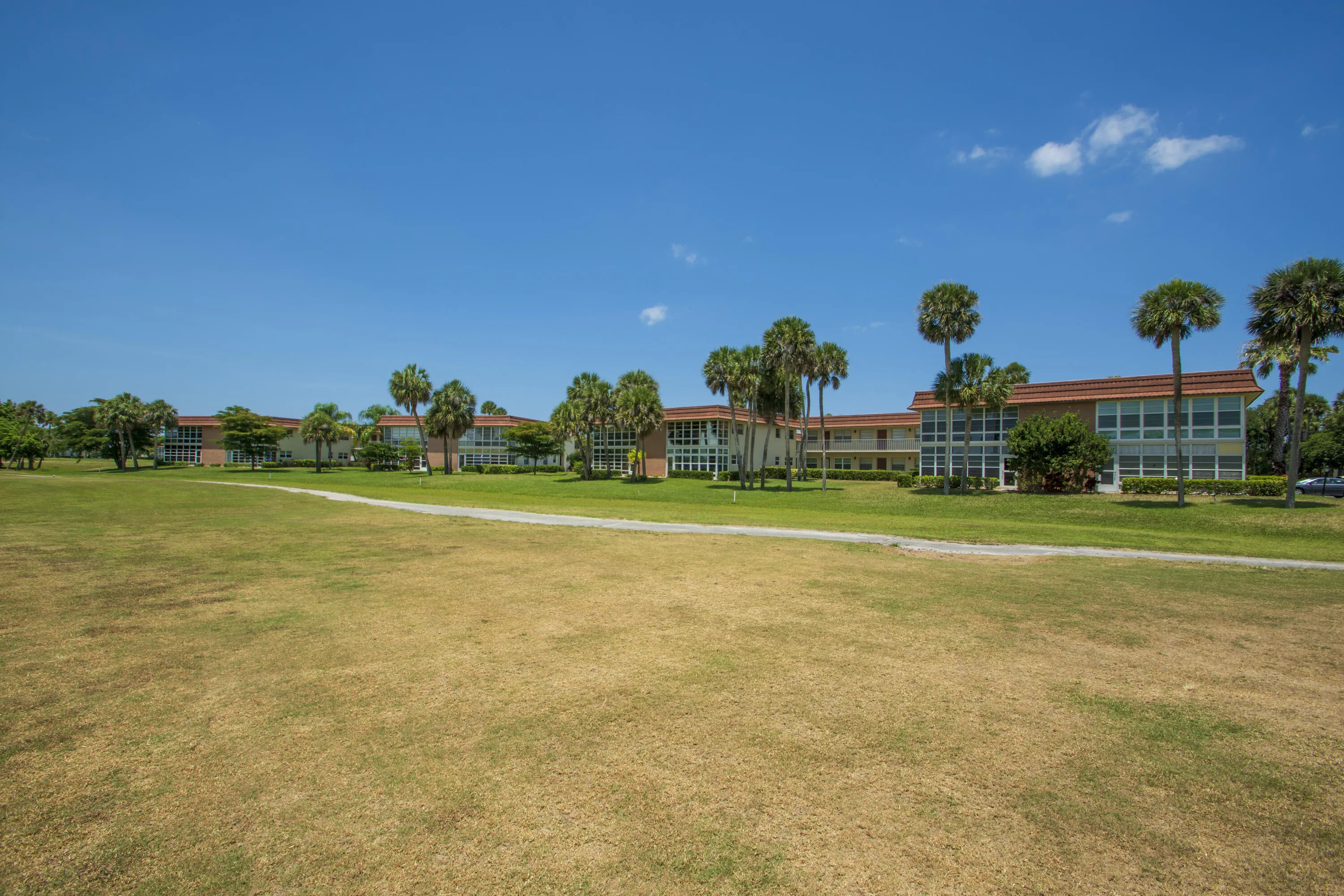 36 VISTA GARDENS Trail #202