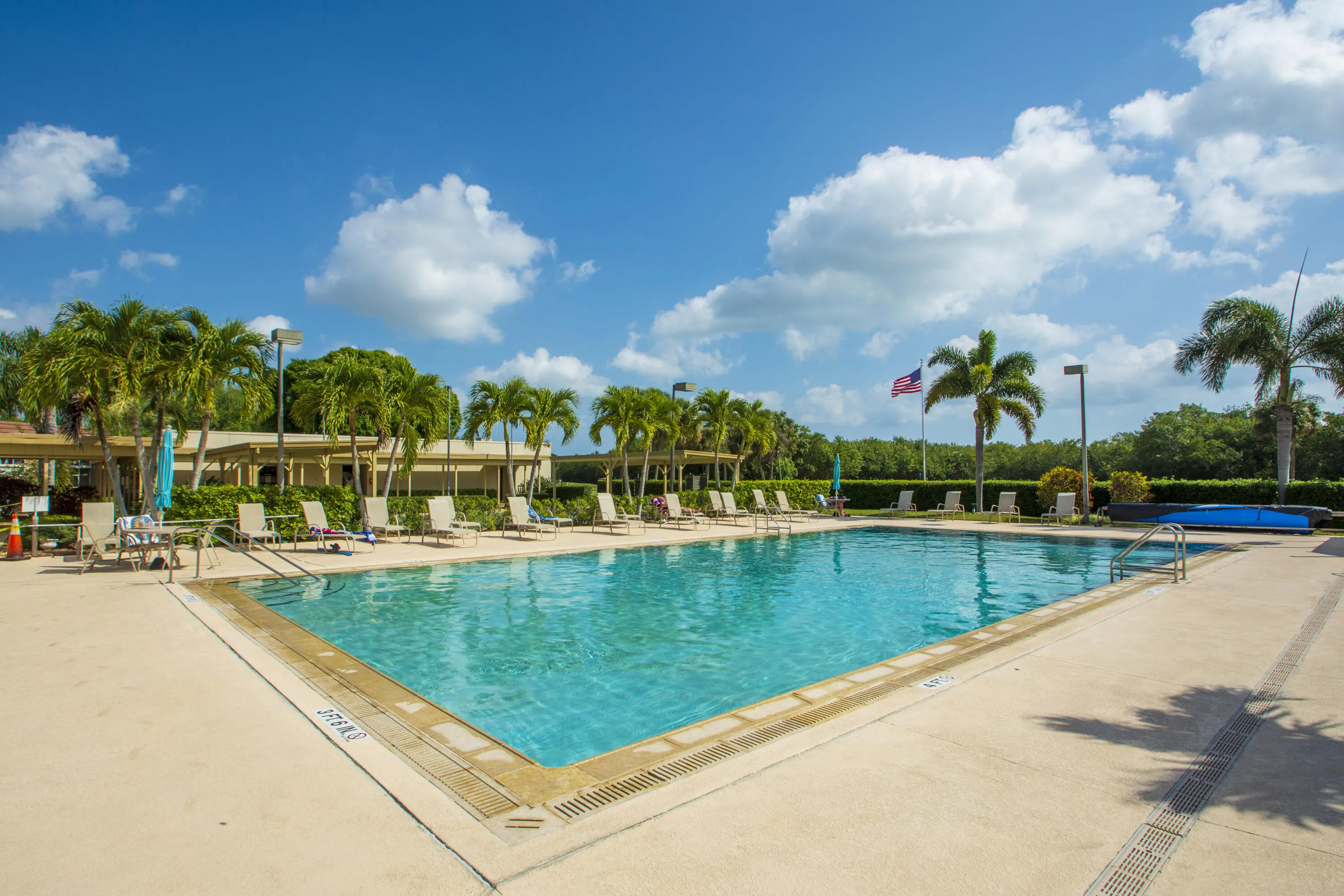 36 VISTA GARDENS Trail #202